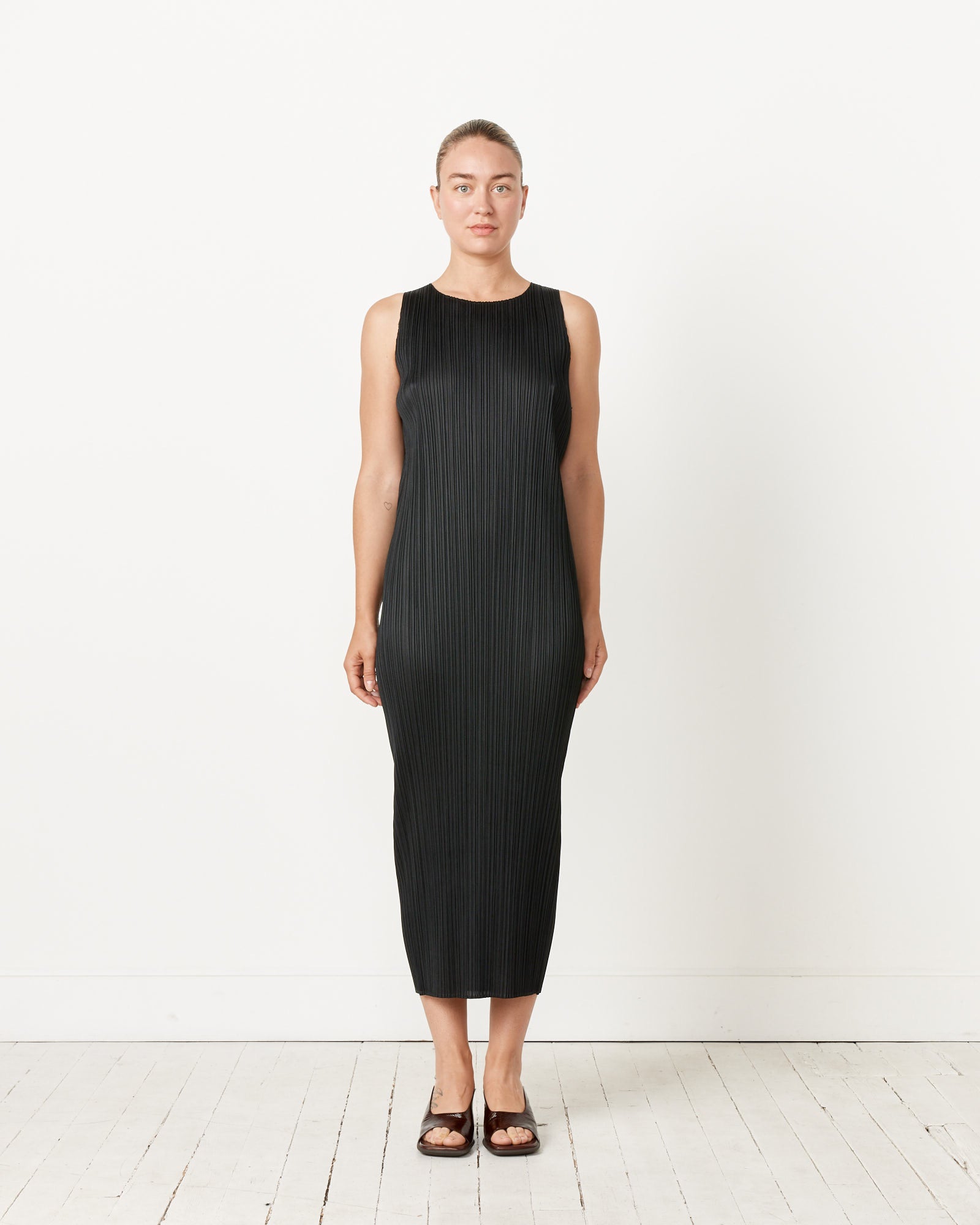 Basics Dress - Black / 5 (242004)