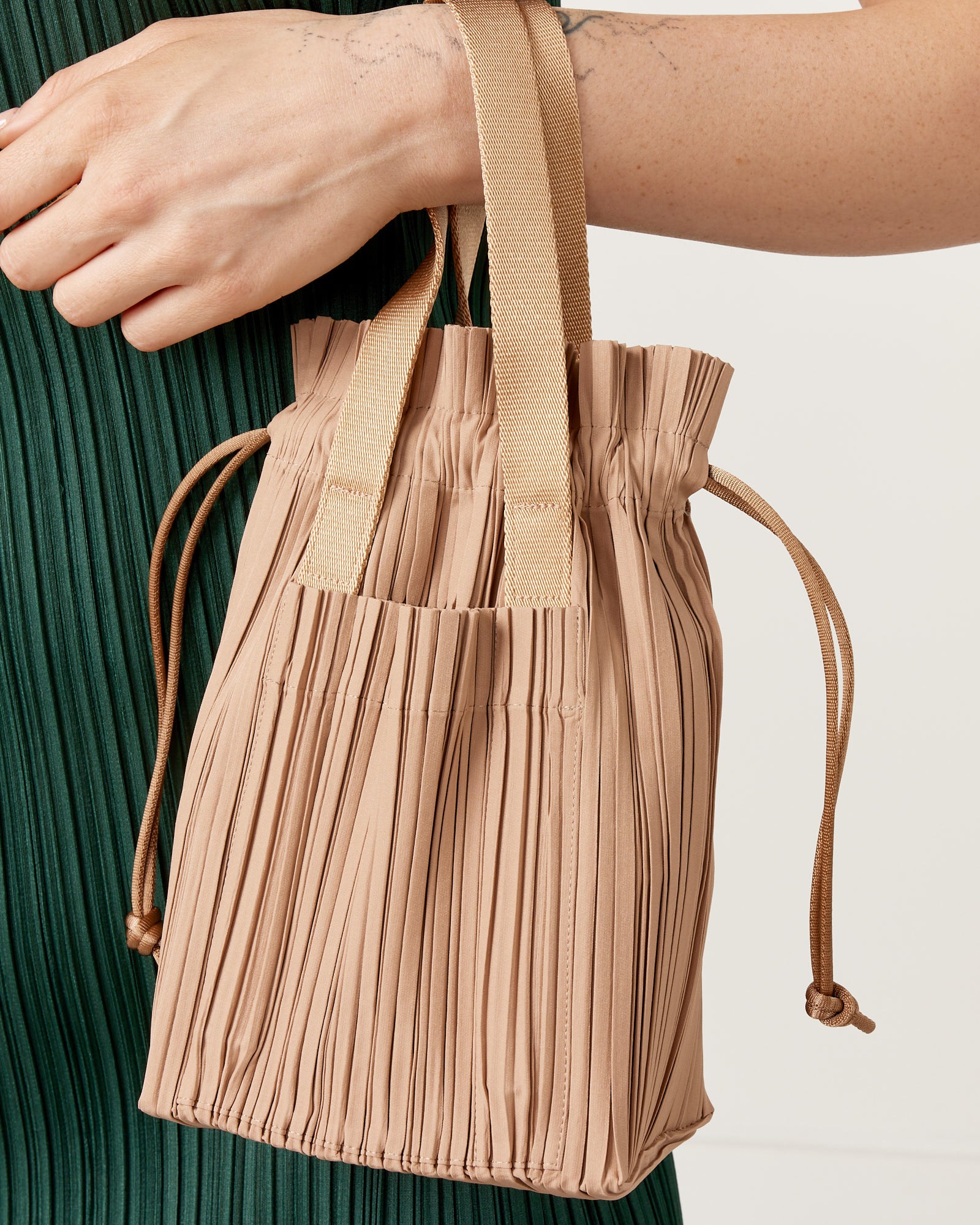 Issey Miyake Pleats Please Tote Bag - Beige / OS (251359)