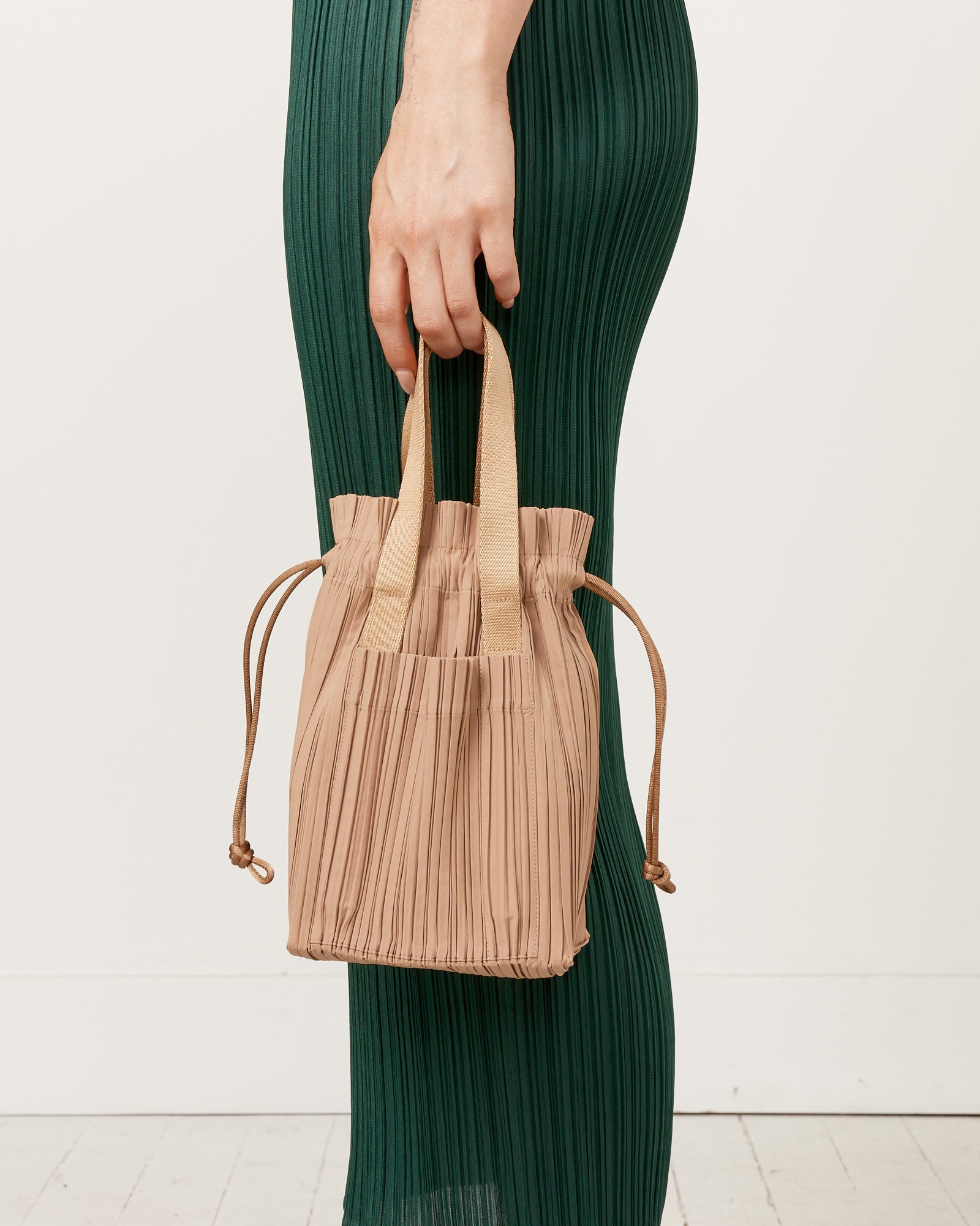 Issey Miyake Pleats Please Tote Bag - Beige / OS (251359)