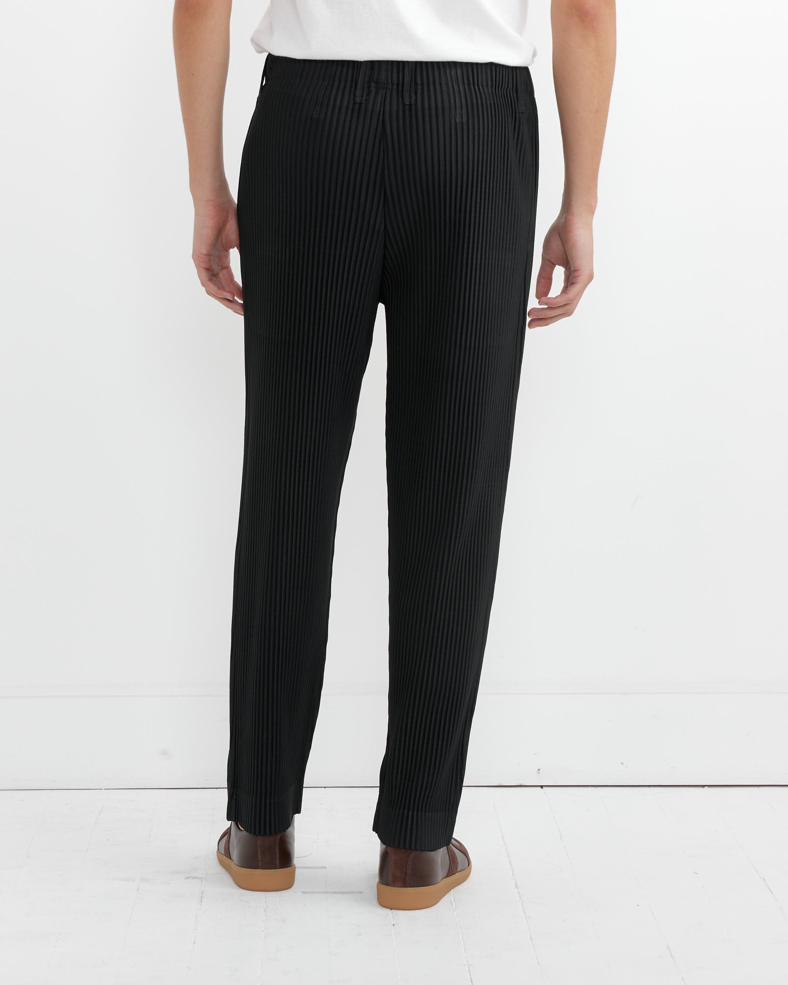 Basics Pant in Black