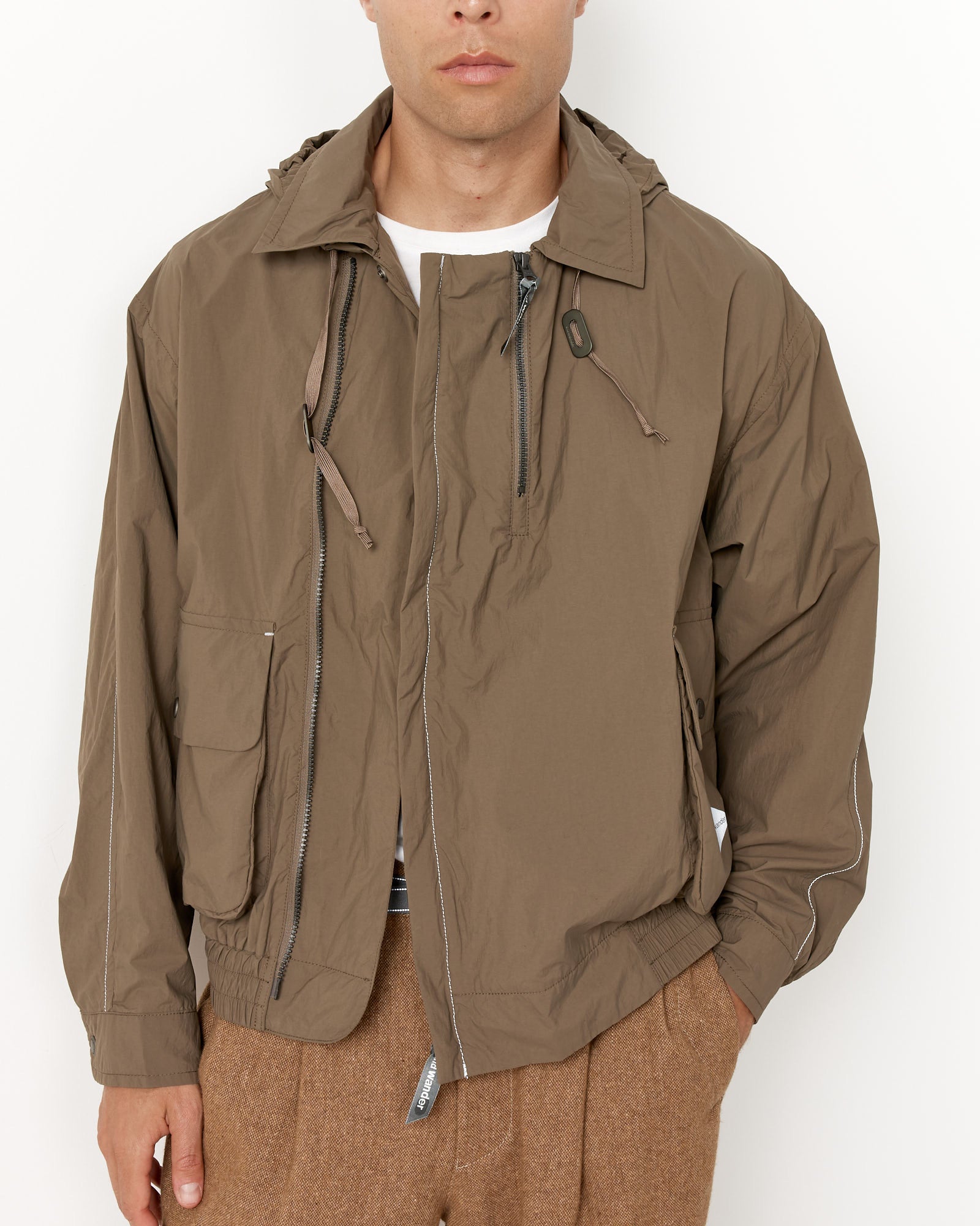 And Wander 40 Water Repellent Light Jacket - Khaki / M (254288)