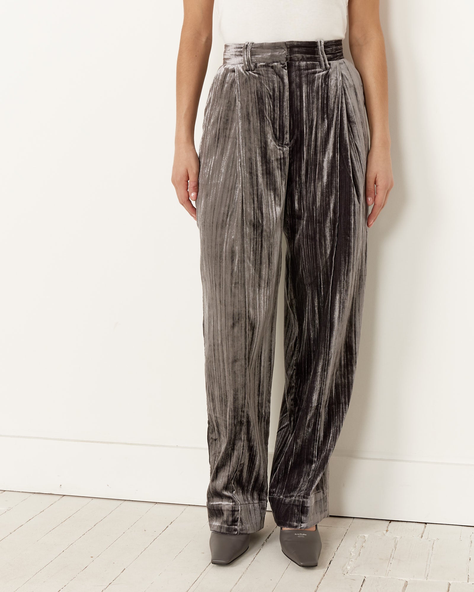 Ganni Stripe Velvet Relaxed Pleated Pant - Phantom / 36 (256094)