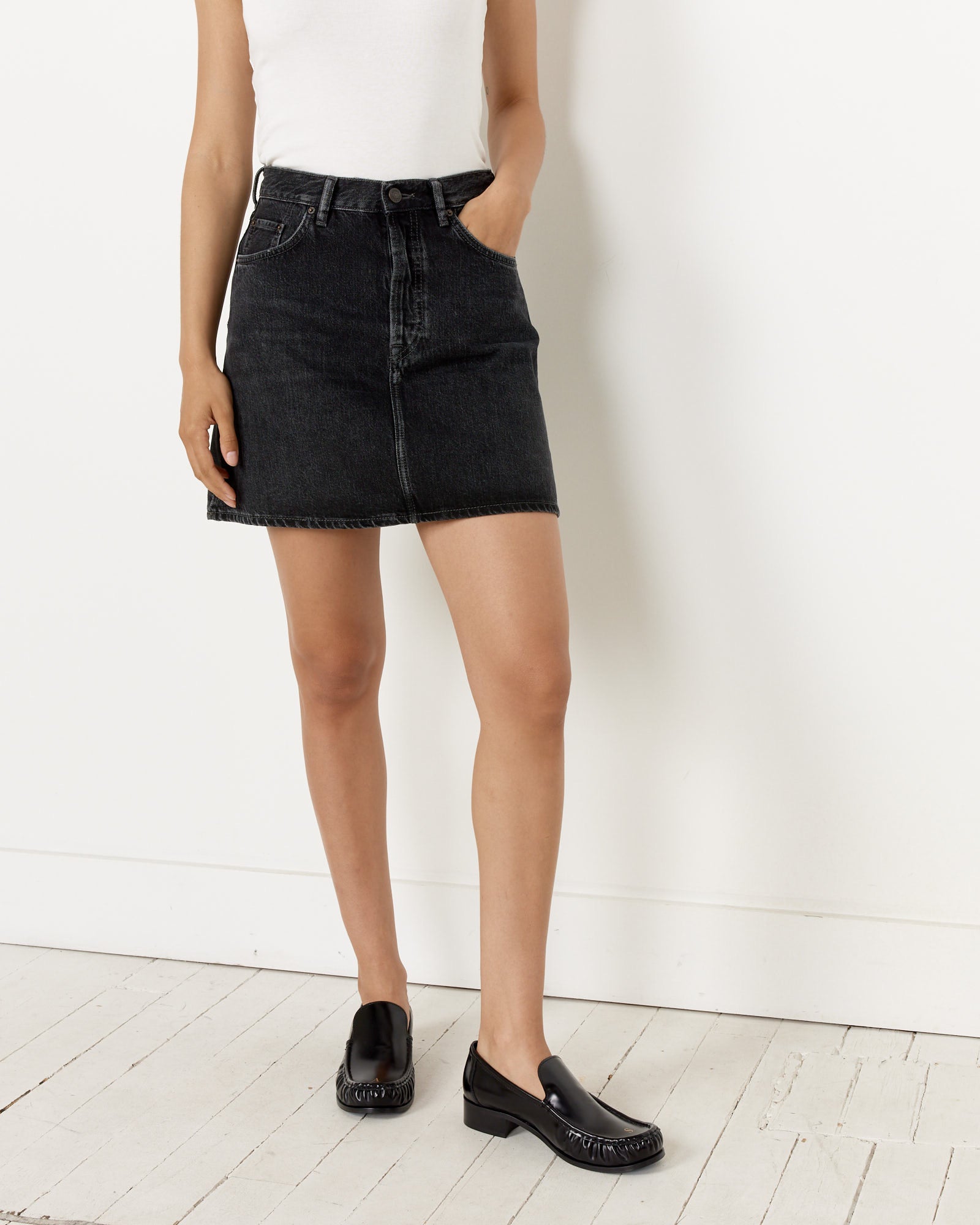 Faded Denim Mini Skirt in Black - Black / 36 (256373)