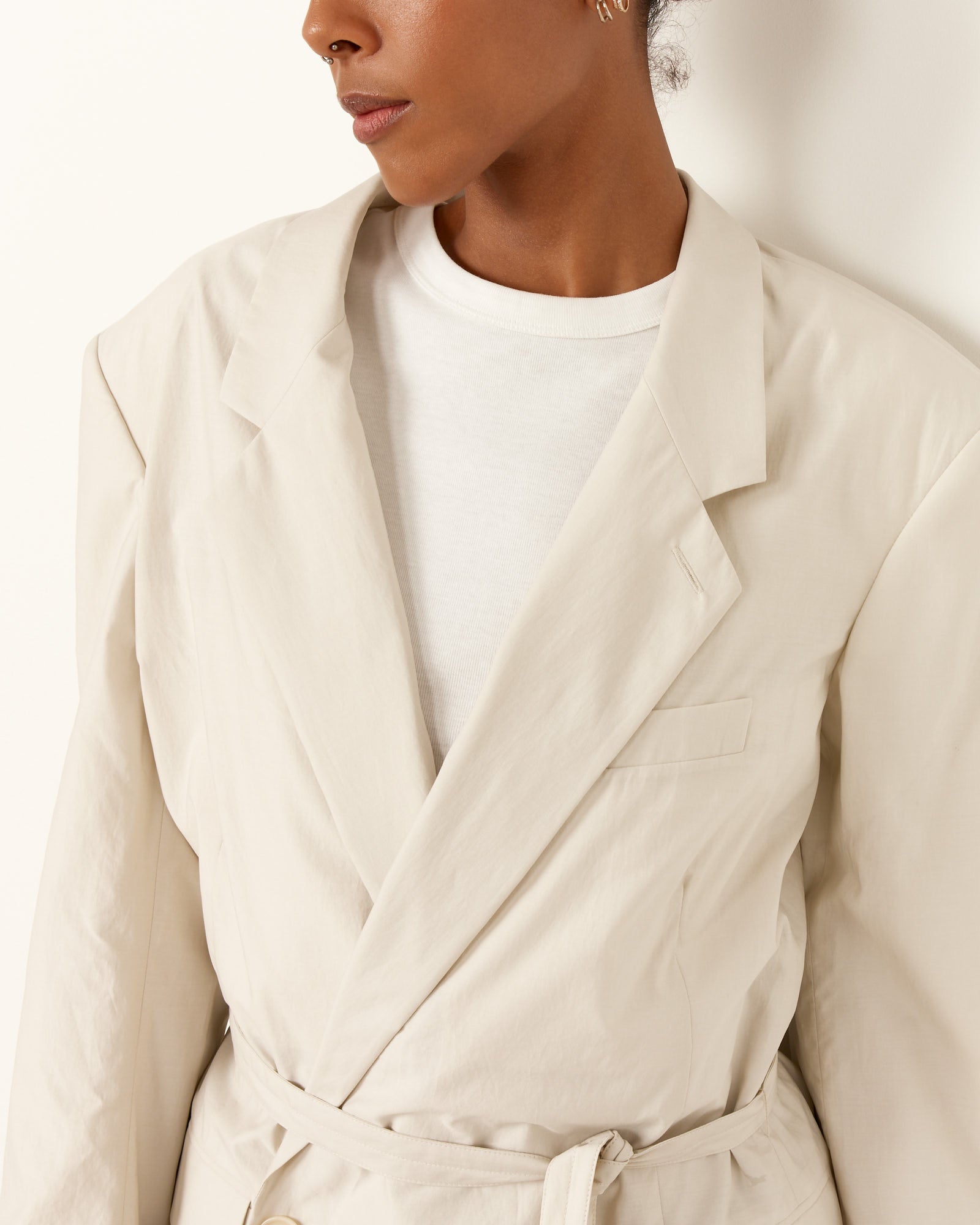 Lemaire Belted Light Tailored Jacket Pale Mastic - Pale Mastic / 36 (256502)