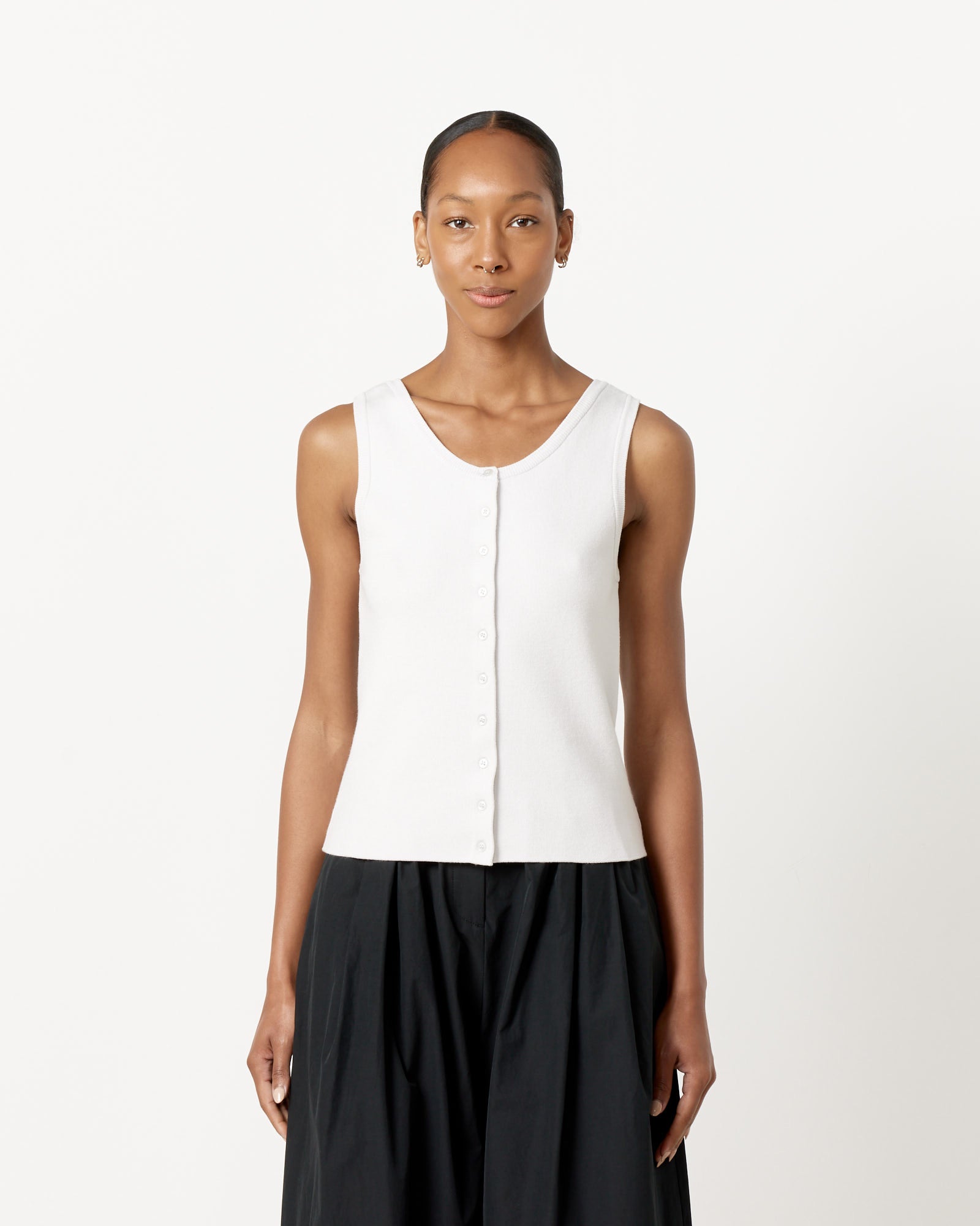 Amomento Button U-Neck Vest Light Grey - Light Grey / 0 (257049)