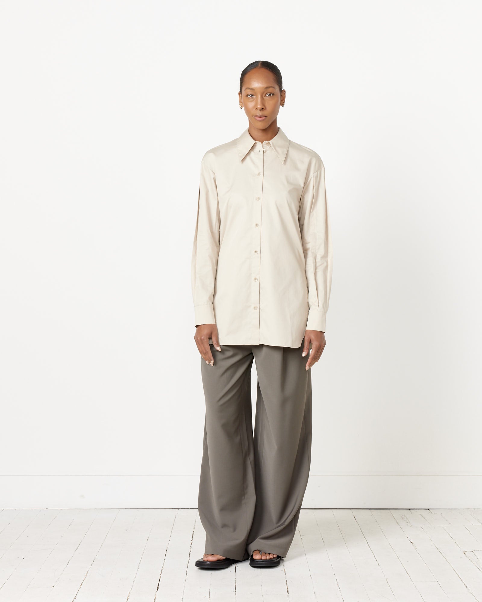 Tibi Tucked Sleeve Shirt Light Stone - Light Stone / XS (258042)