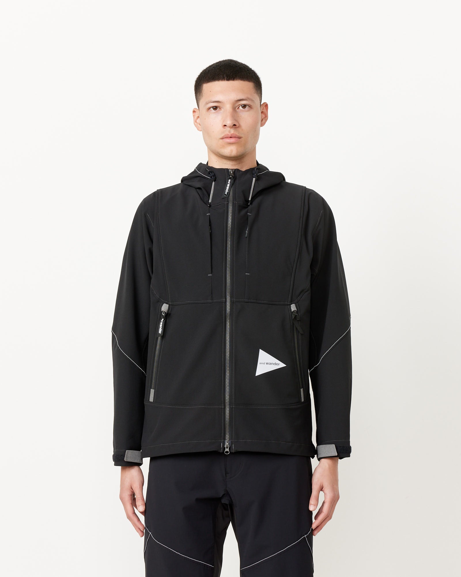 And Wander 5 Light Stretch Shell Jacket Black - Black / L (258231)