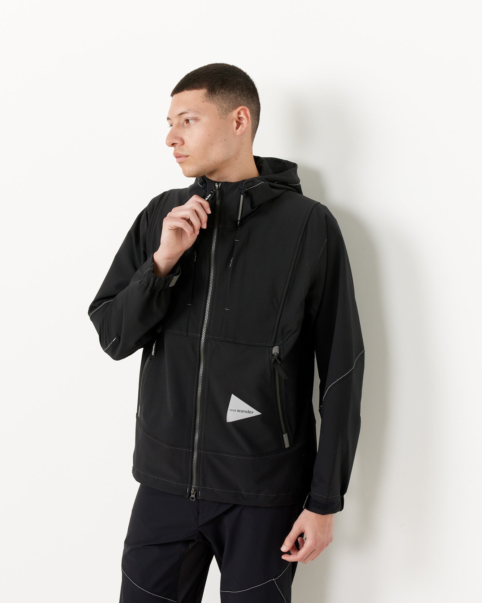 And Wander 5 Light Stretch Shell Jacket Black - Black / L (258231)