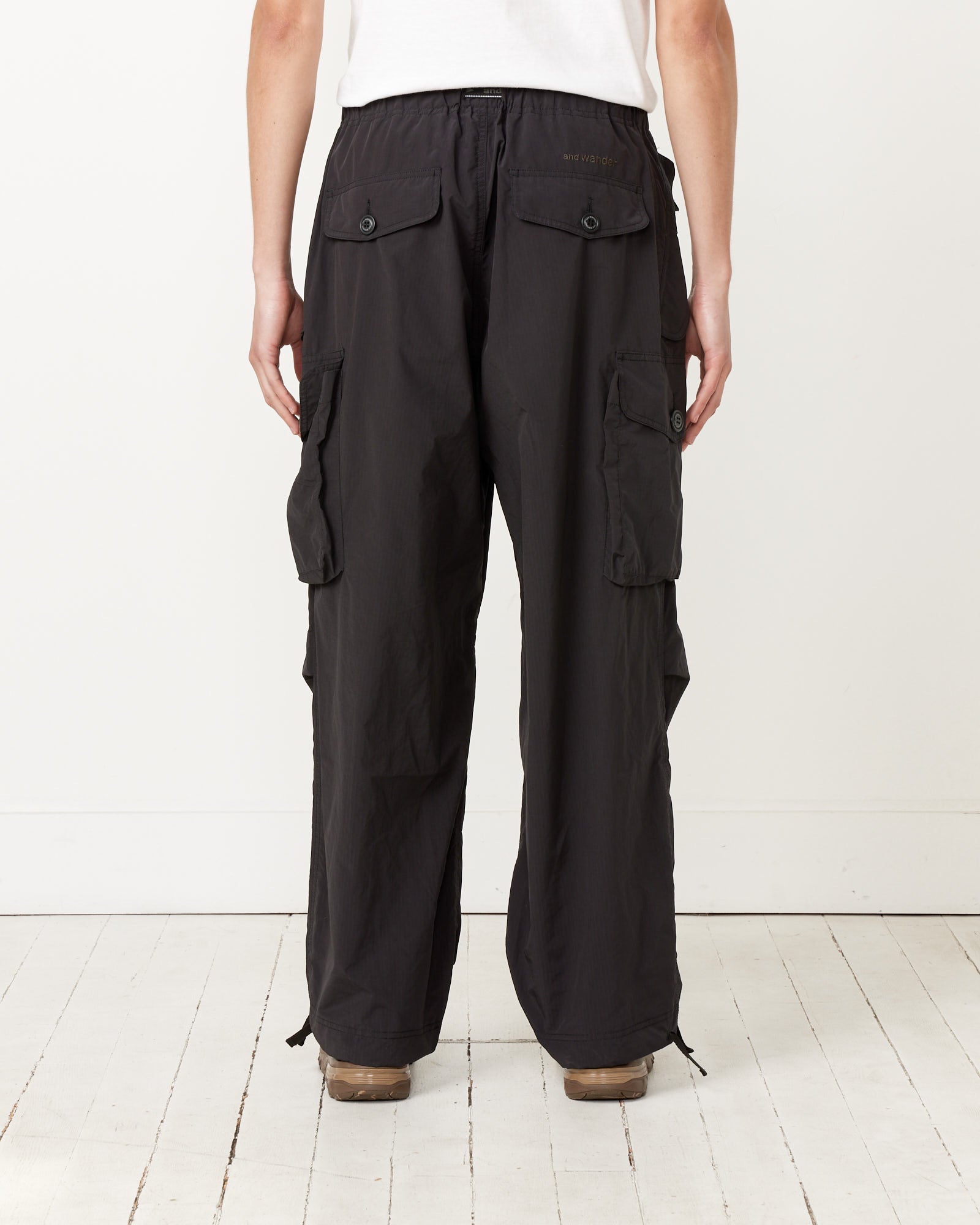 And Wander 81 Oversized Cargo Pants Black - Black / L (258258)