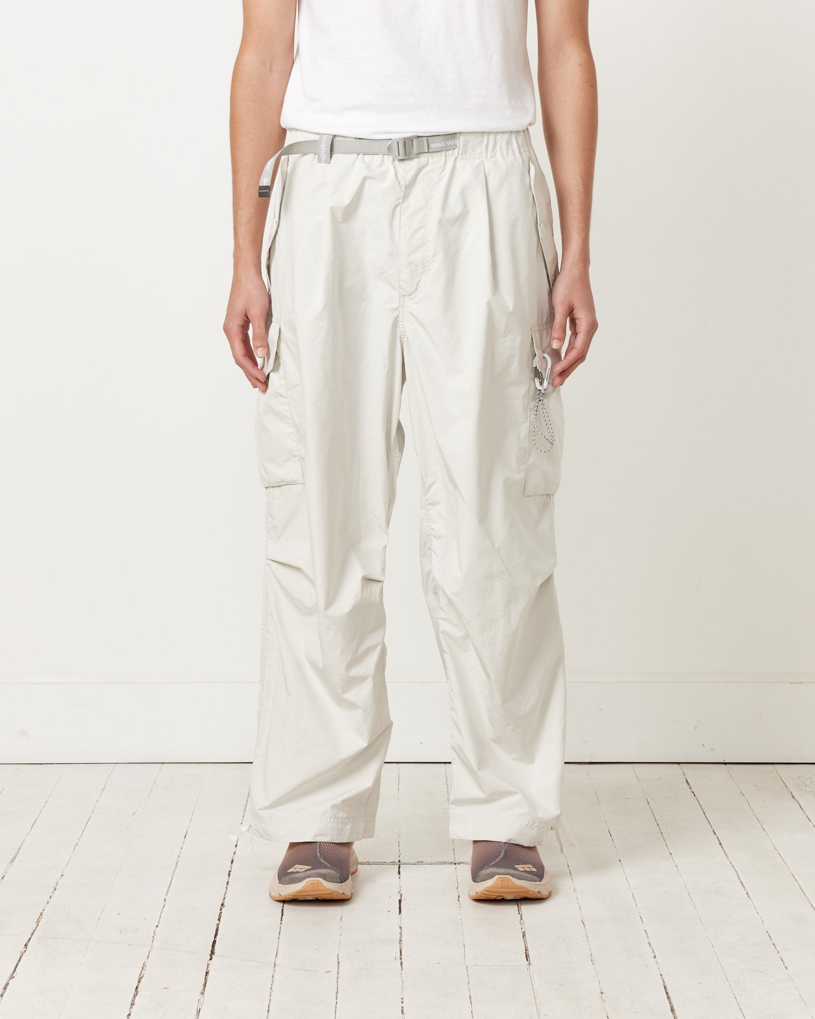 And Wander 81 Oversized Cargo Pants Off White - Off White / L (258261)