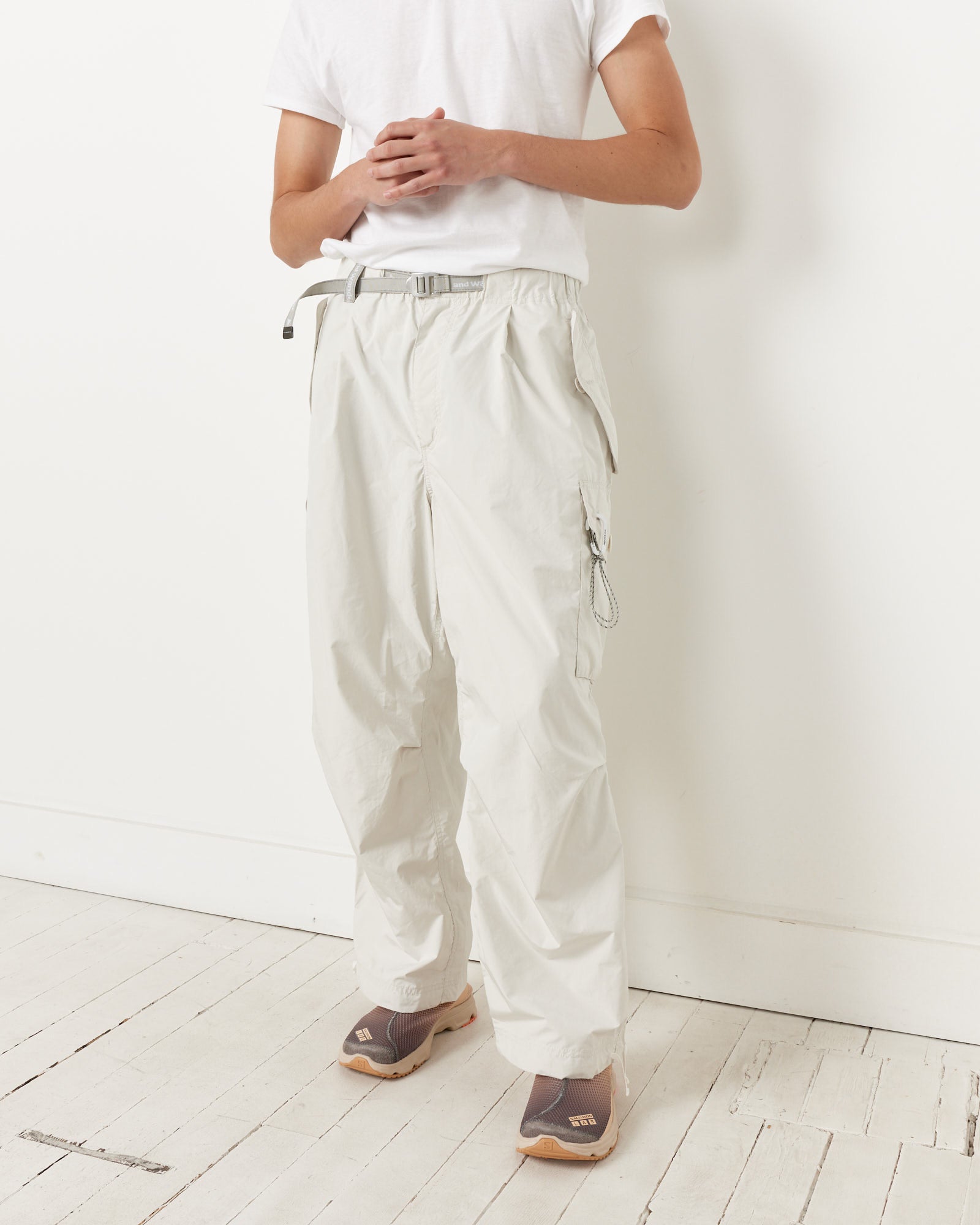 And Wander 81 Oversized Cargo Pants Off White - Off White / L (258261)