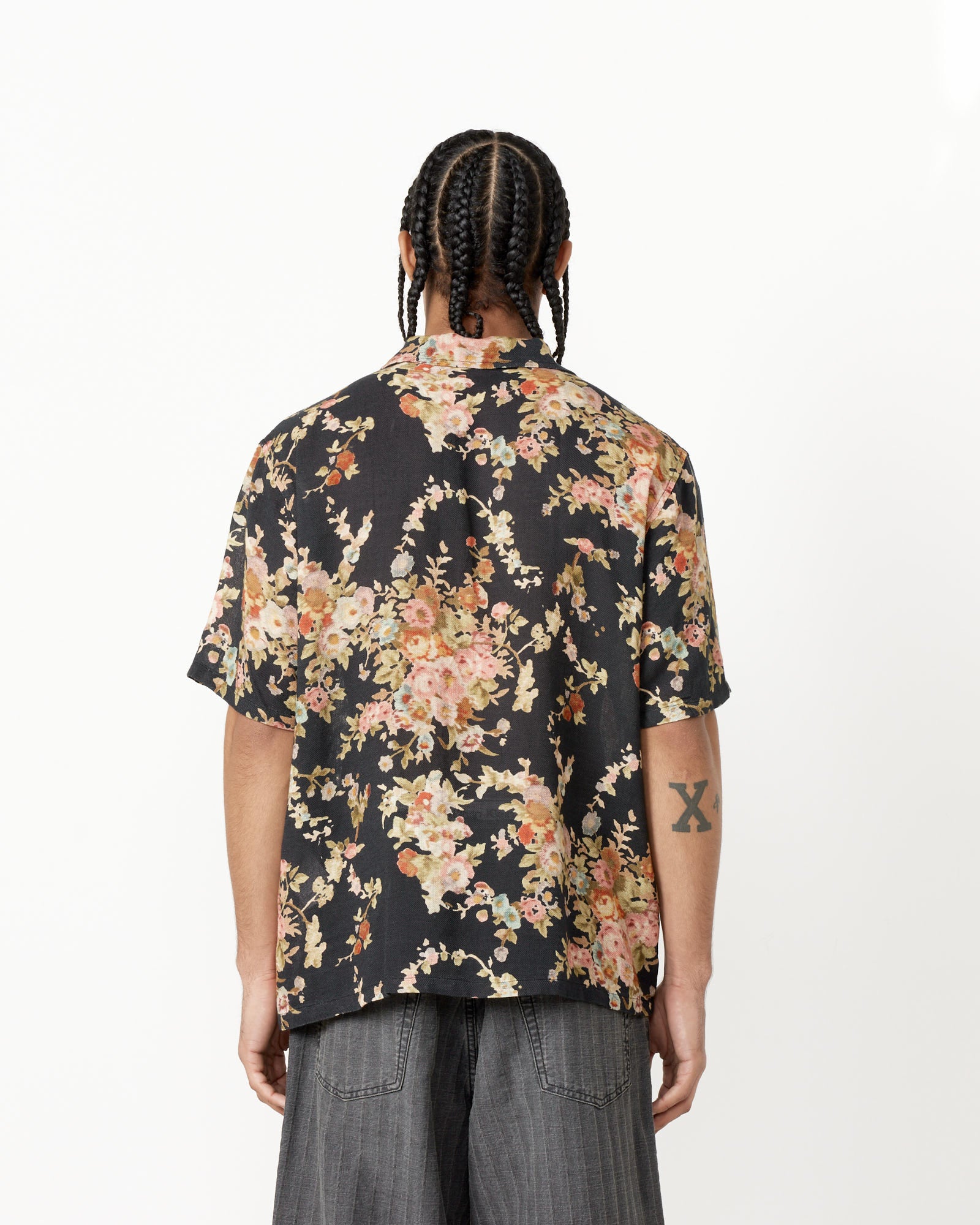 Our Legacy Elder S/S Shirt Black Floral Tapestry - Black Floral Tapestry / 50 (258485)