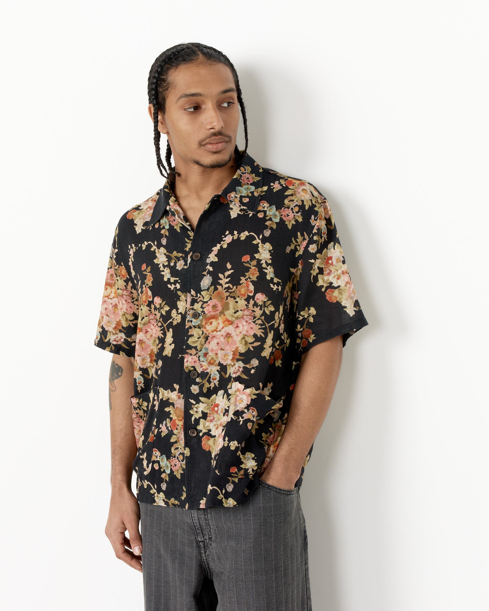 Our Legacy Elder S/S Shirt Black Floral Tapestry - Black Floral Tapestry / 50 (258485)