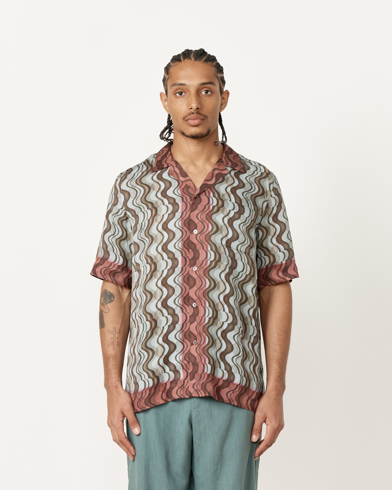 Brown Graphic Shirt - Brown / 48 (259310)