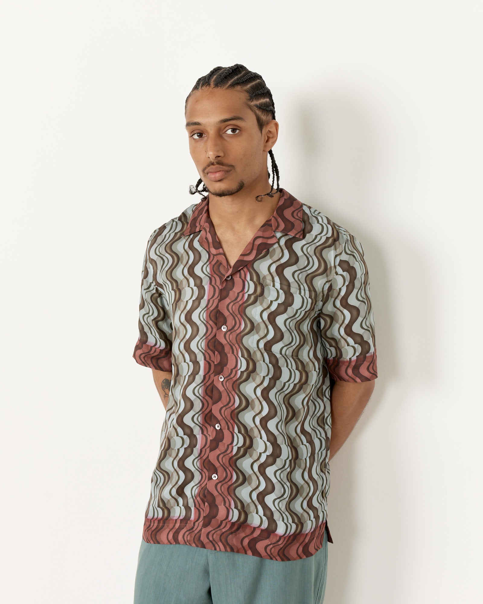 Brown Graphic Shirt - Brown / 48 (259310)