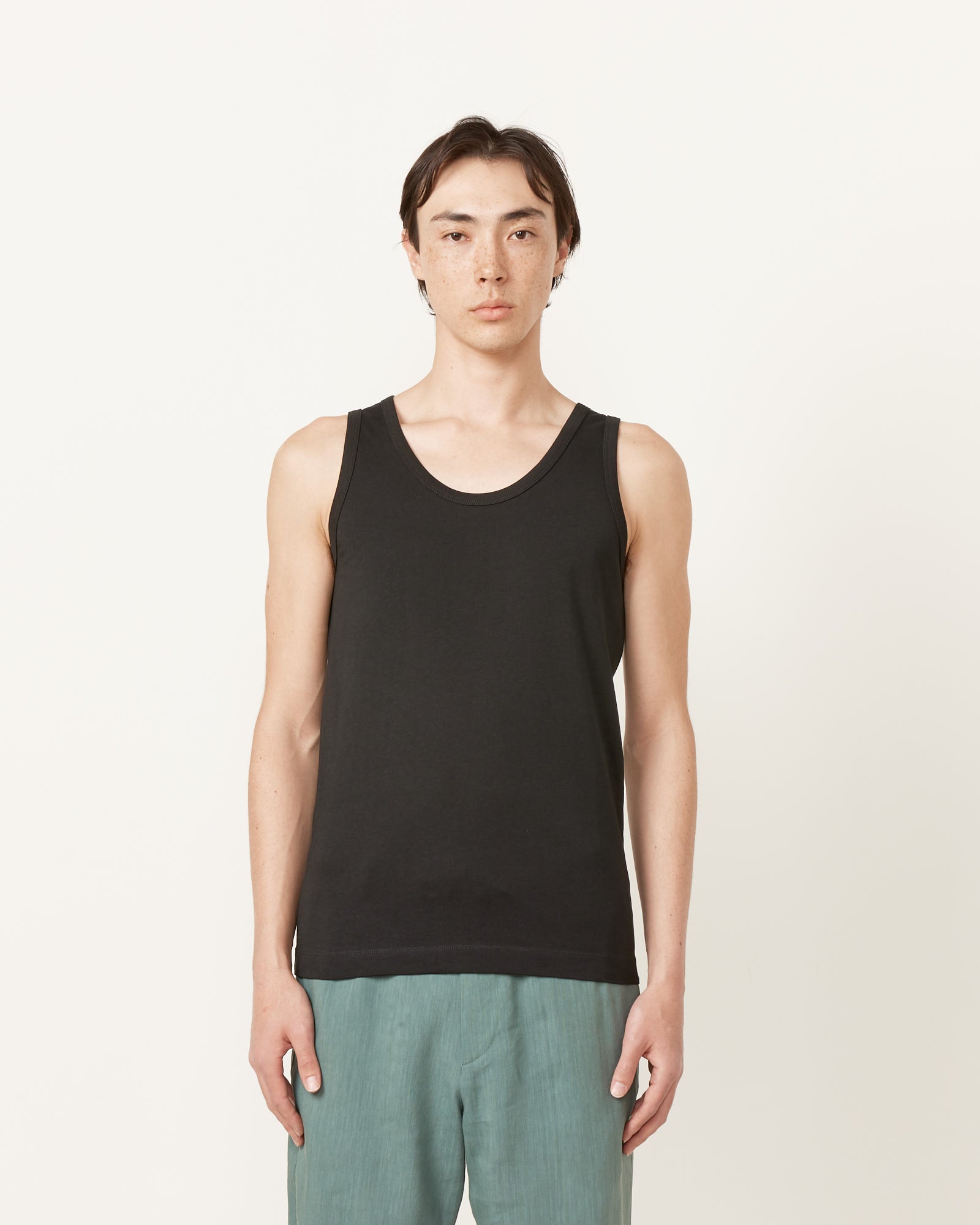 Scoop Neck Tank Top in Black - Black / M (259334)