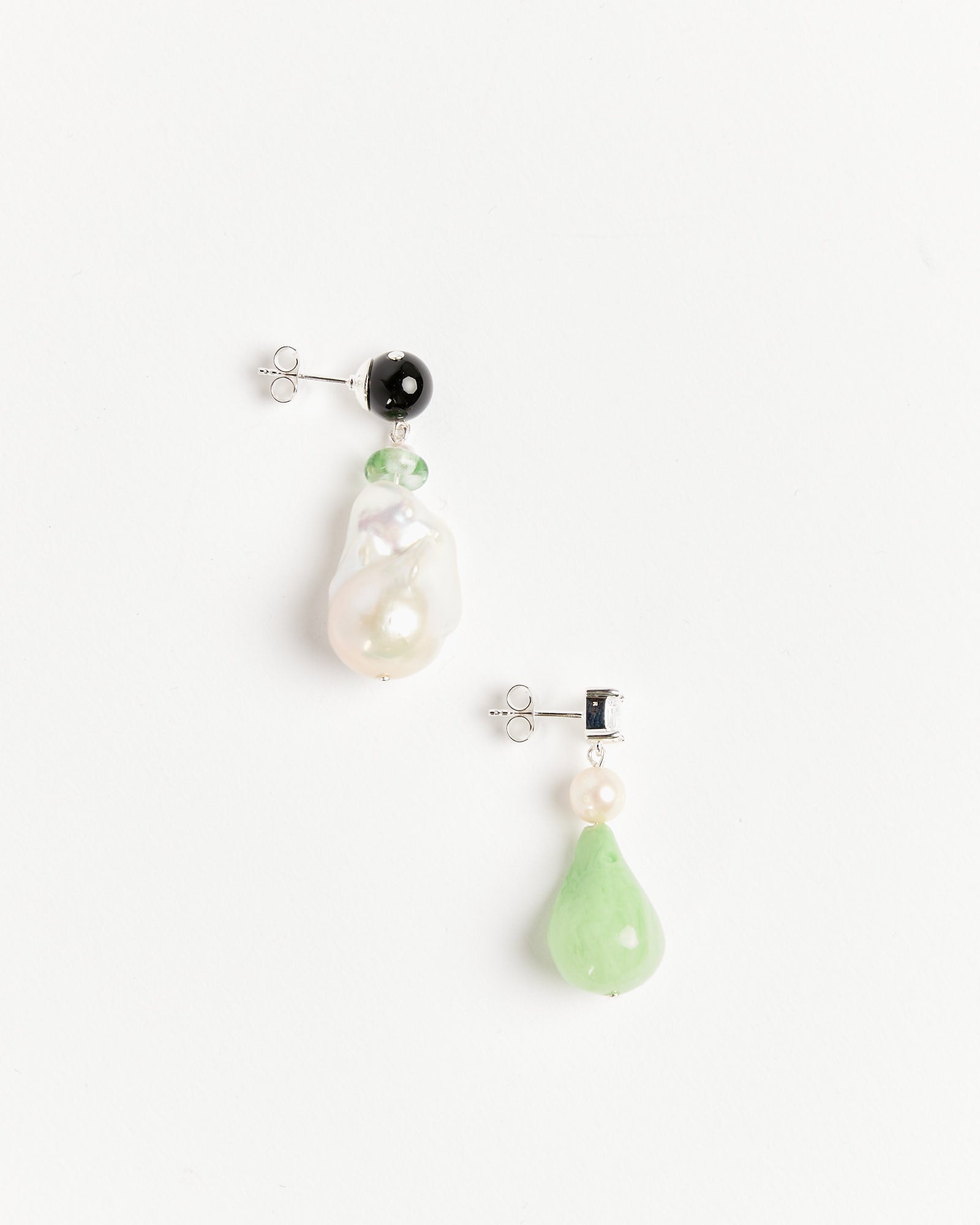 Peat Pearls/Onyx Earrings - Default Title (260060)