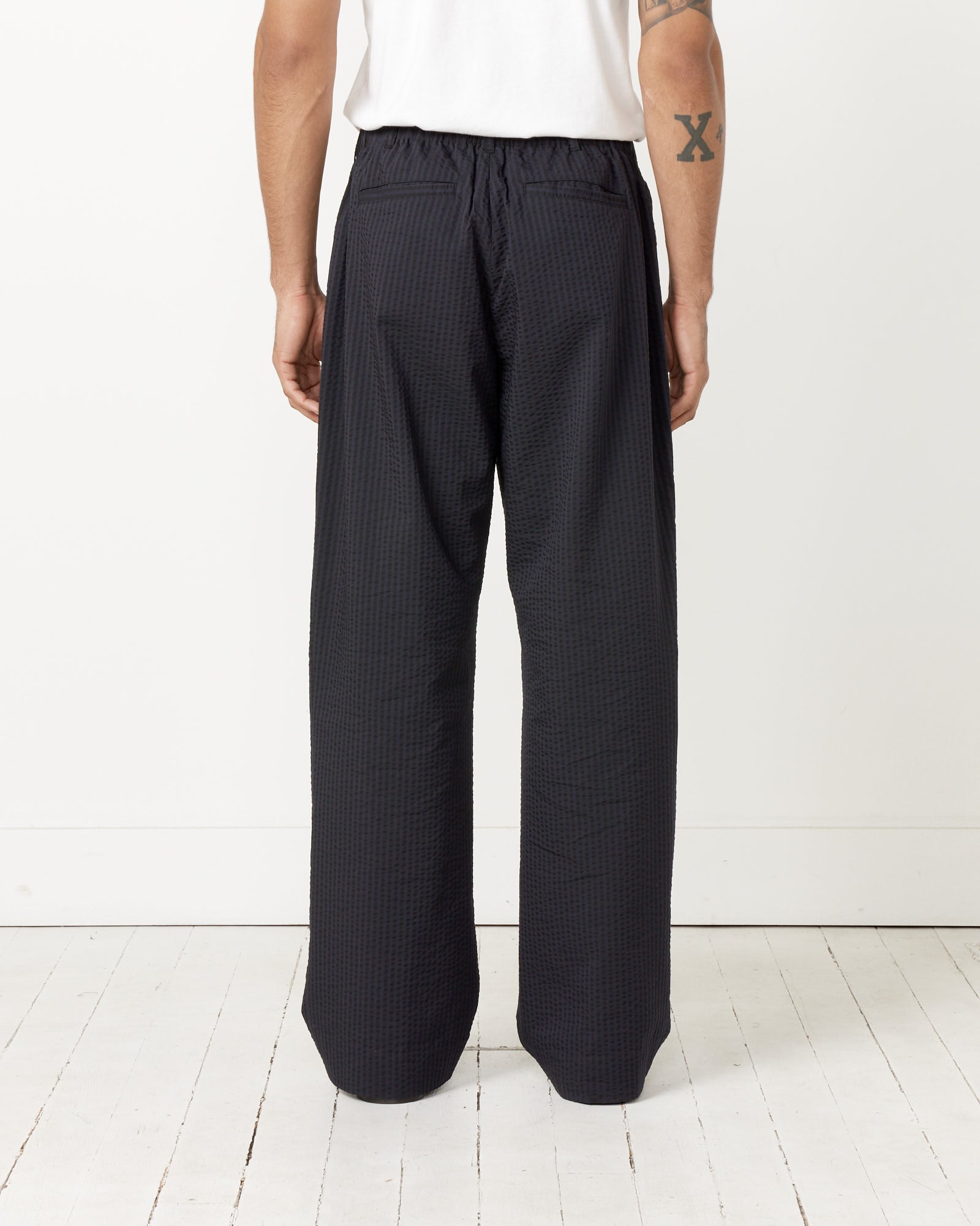 SMOCK Drape Trouser in Striped Seersucker Navy/Black - Navy/Black / M (261243)