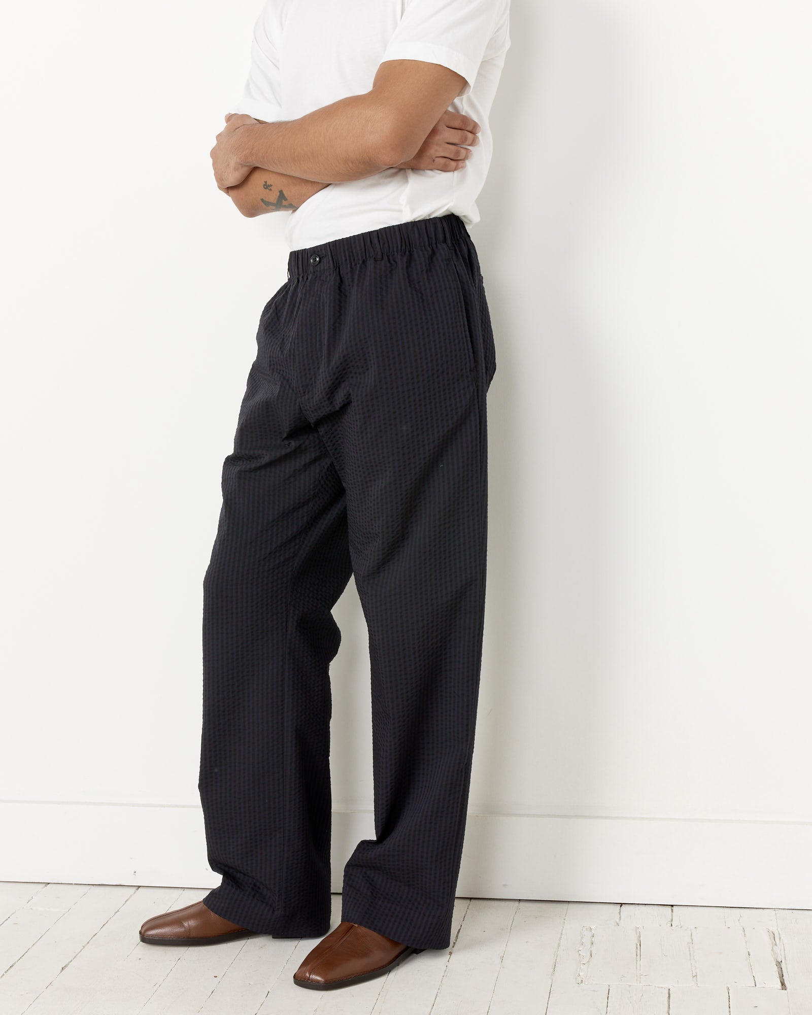 SMOCK Drape Trouser in Striped Seersucker Navy/Black - Navy/Black / M (261243)