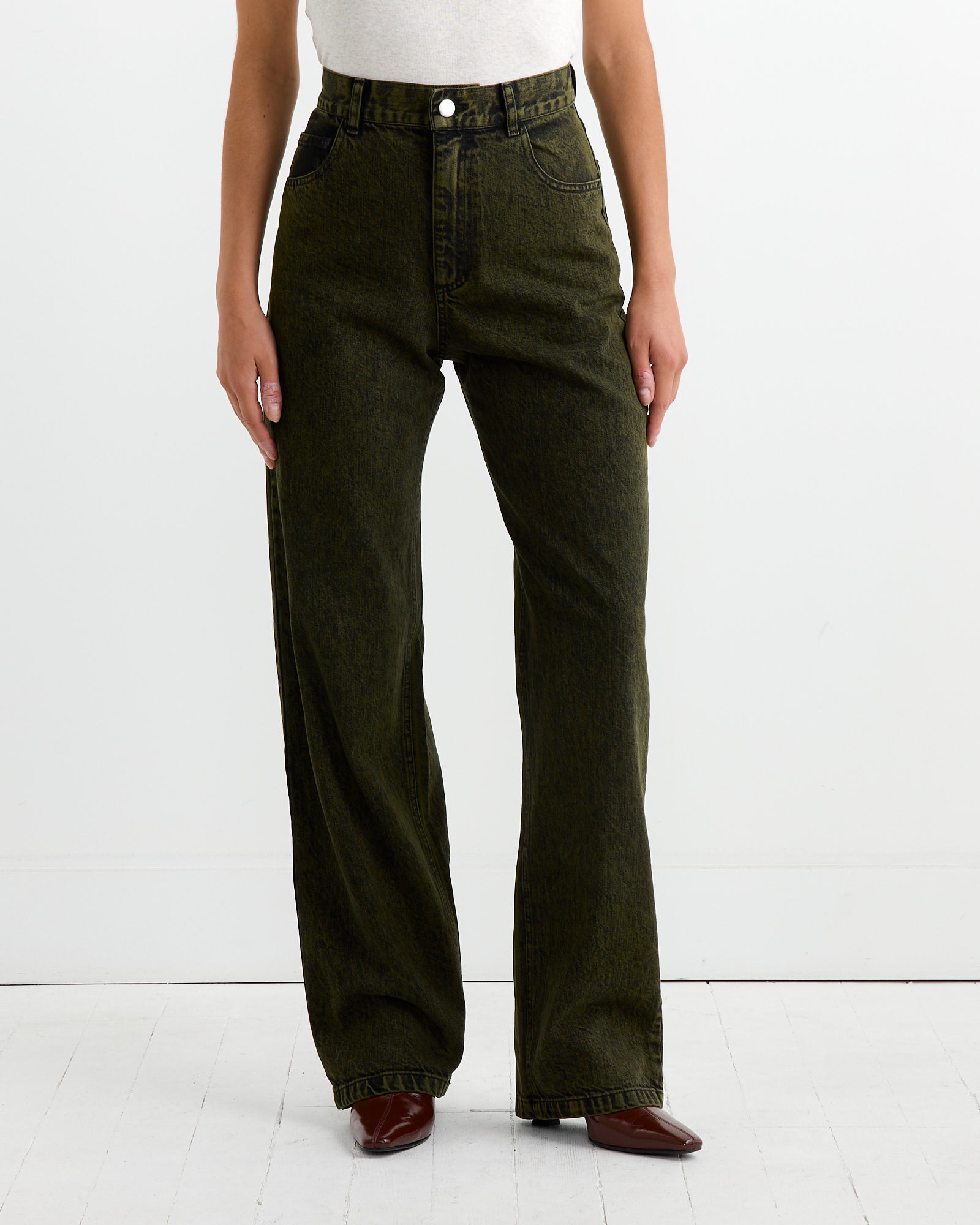 Larm Pant in Olive