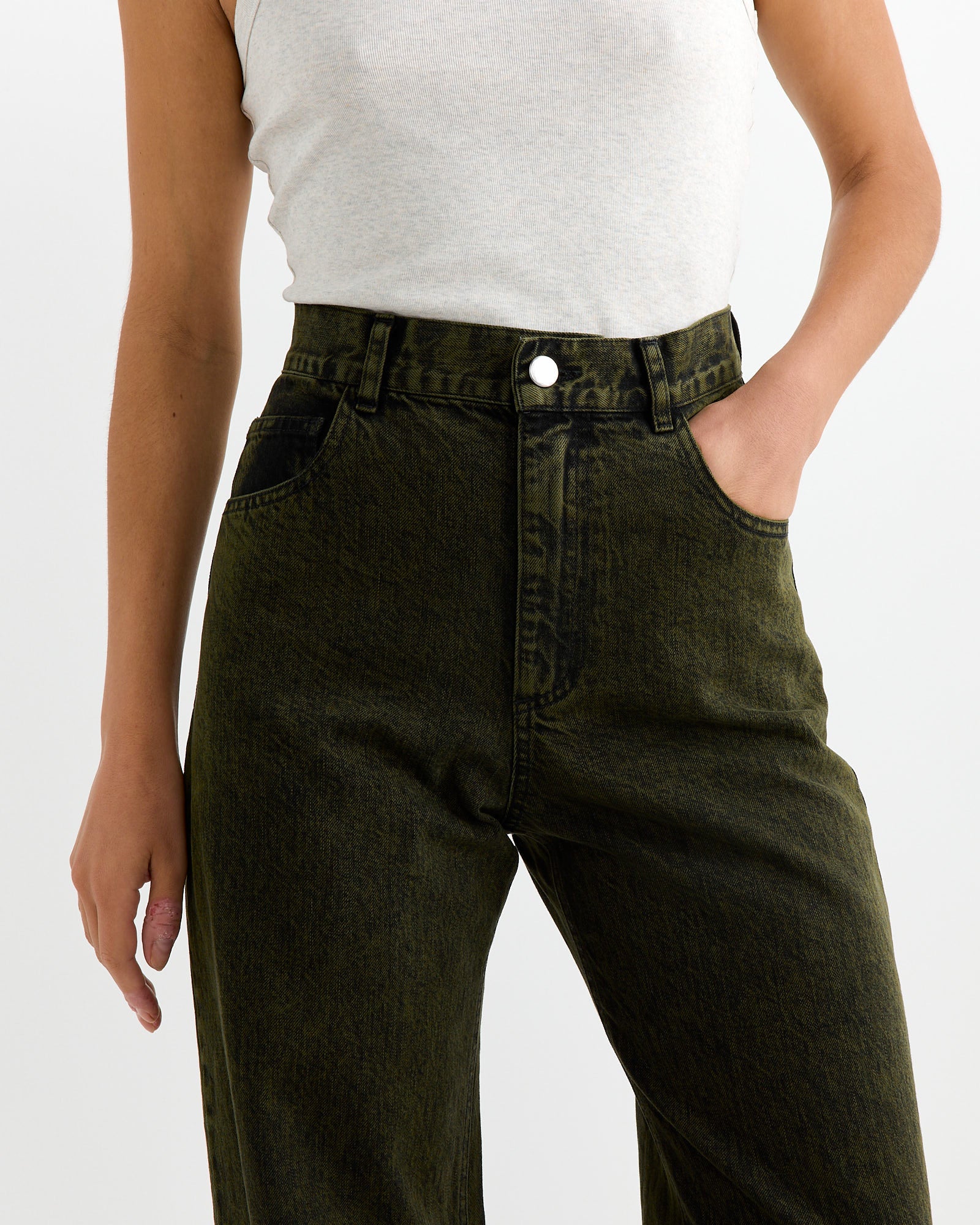 Larm Pant in Olive