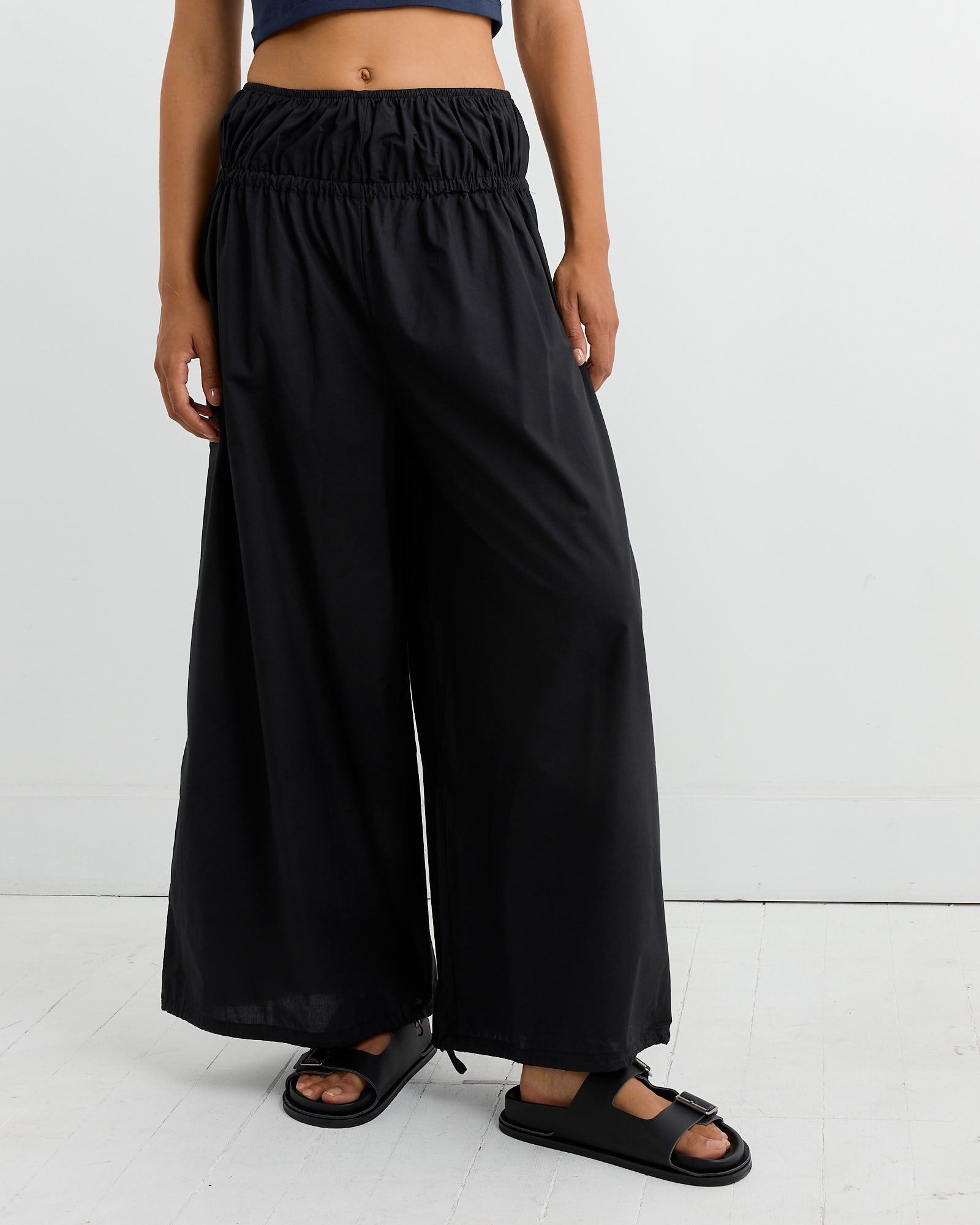 Point Pant in Black