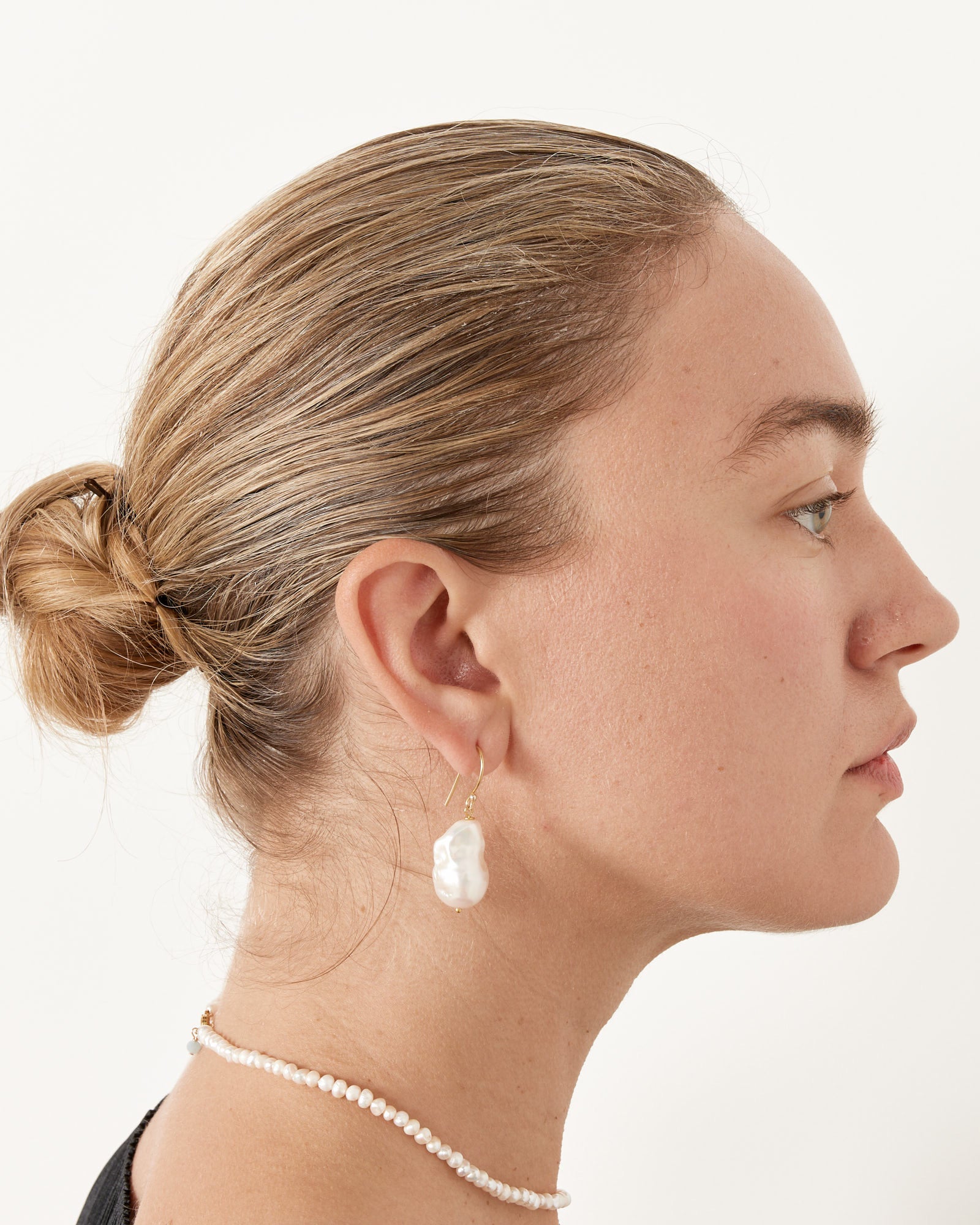 Luna Earrings in Pearl - Default Title (262428)