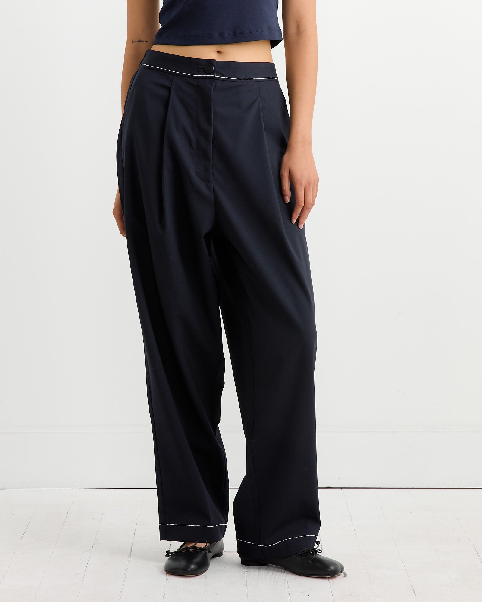 Tailoring Stitch Pant in Navy