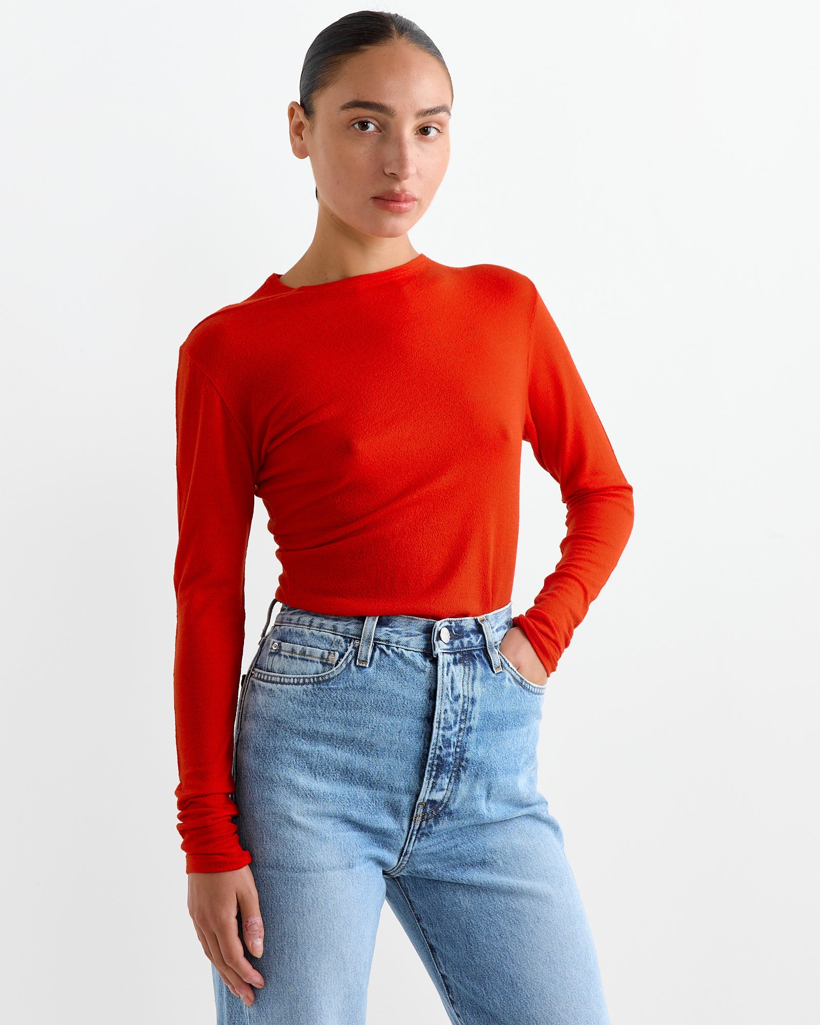 Wool Amunzen Pullover in Red