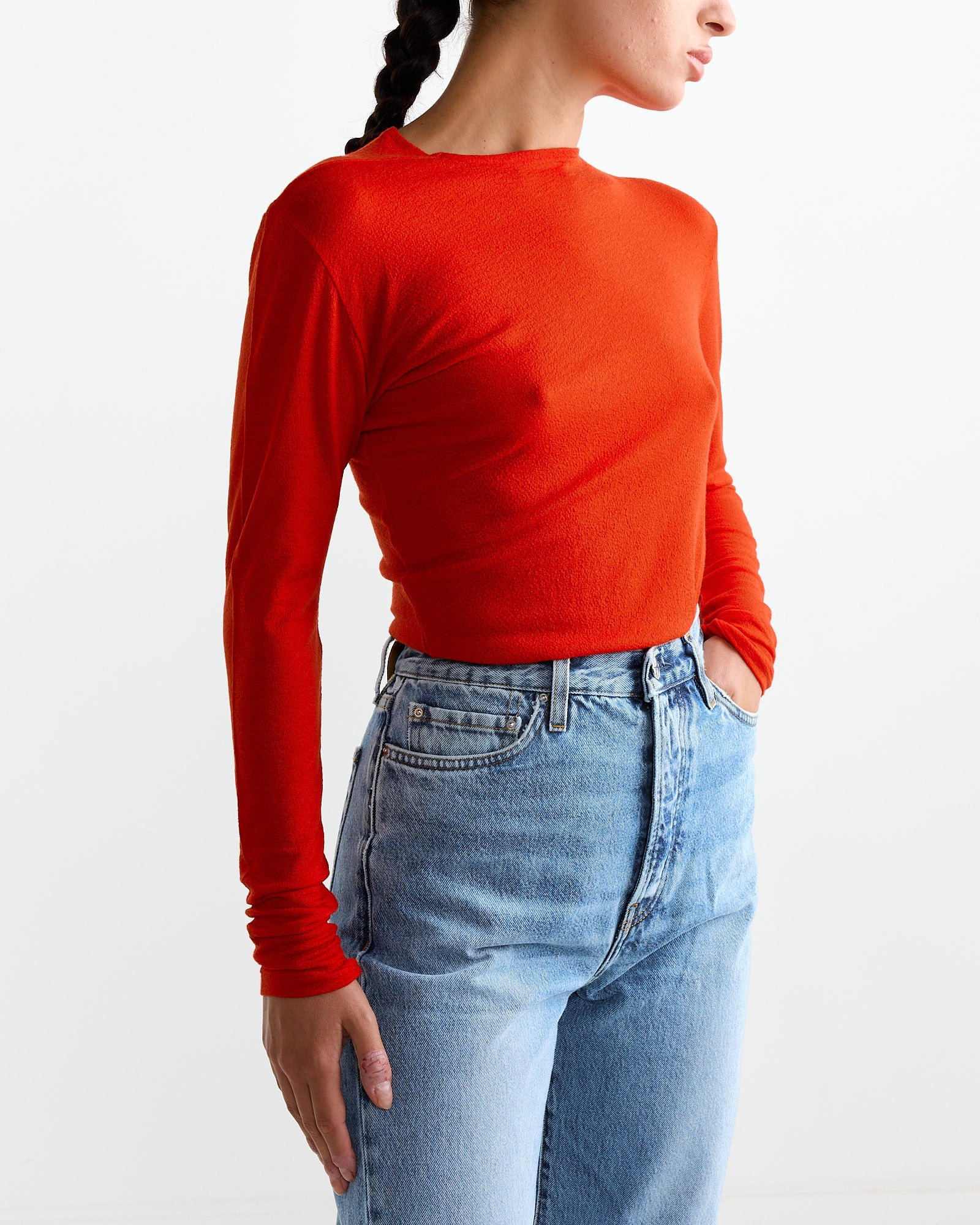 Wool Amunzen Pullover in Red