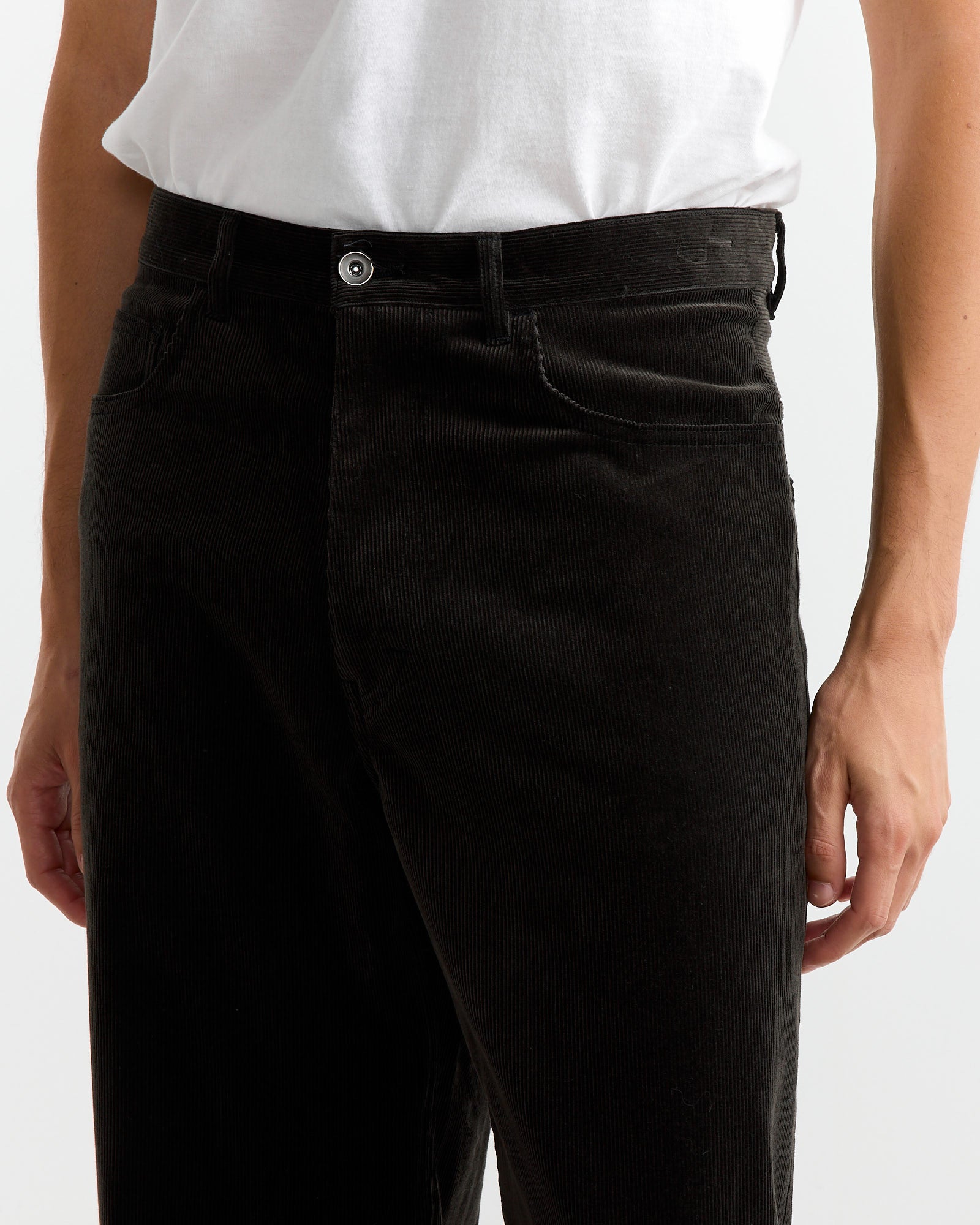 Fine Corduroy Pant in Dark Brown