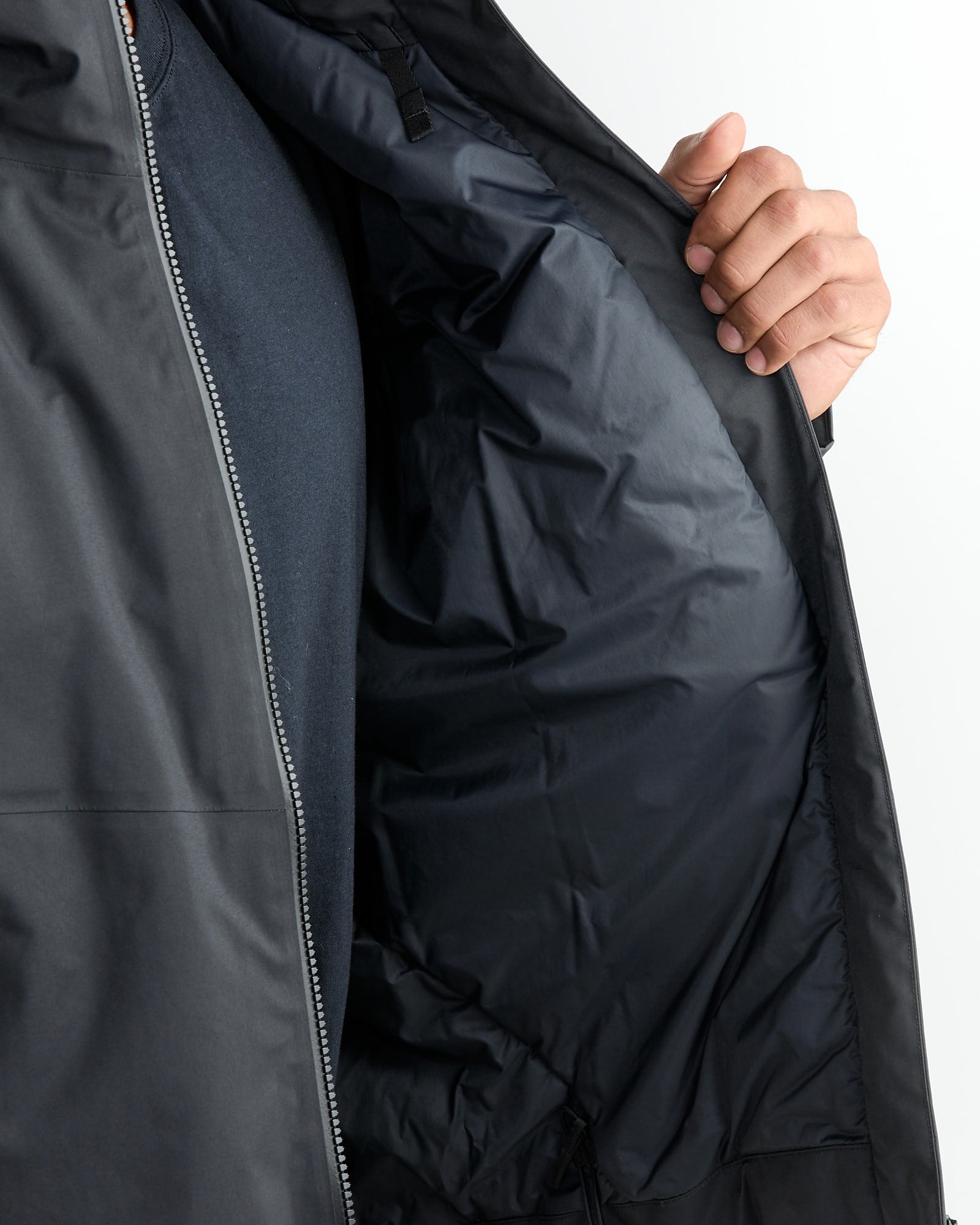 Veilance Diode Insulated Jacket Black - Black / L (263020)