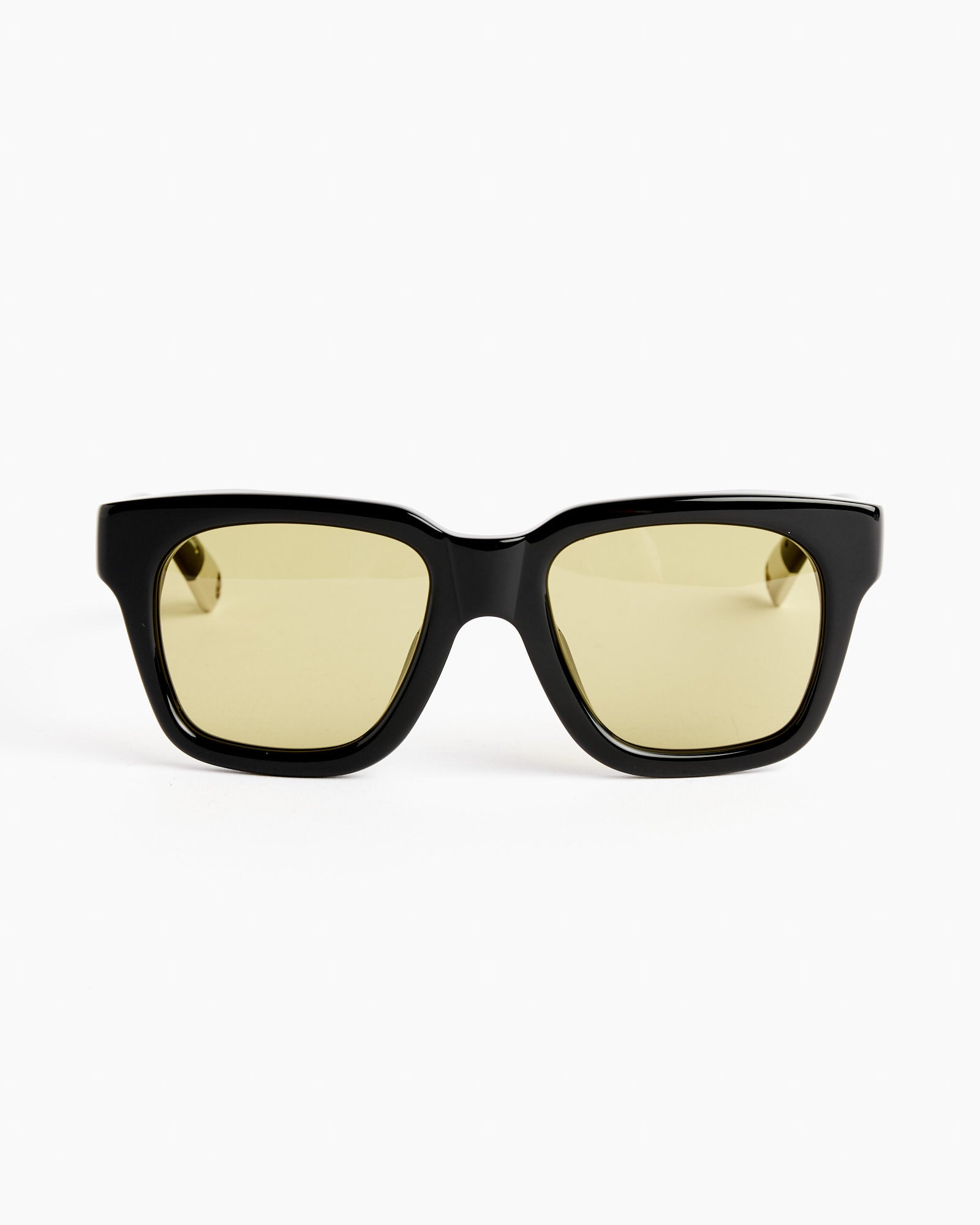 Les Lunettes Carino Sunglasses in Black