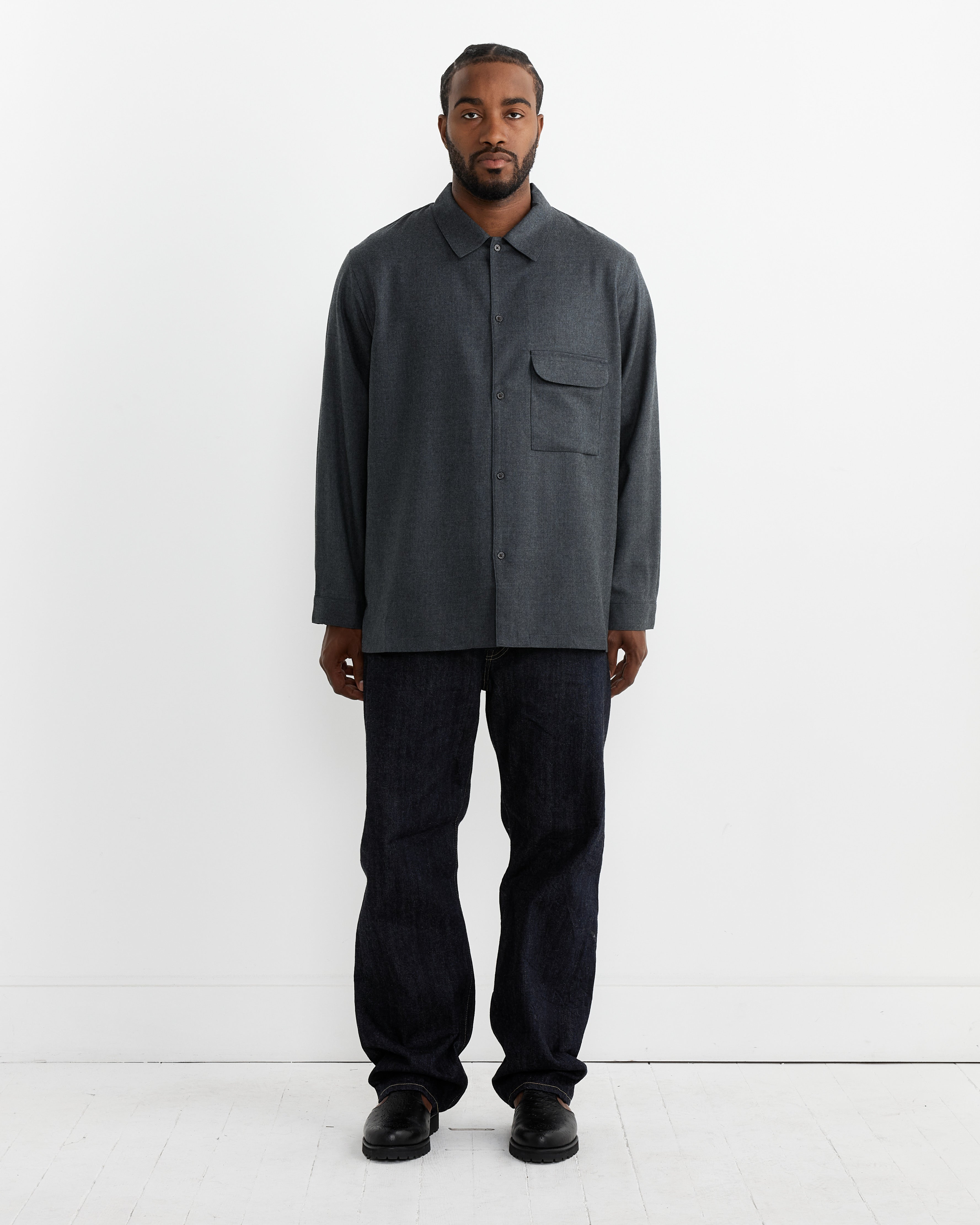 Flat Bottom Wool Shirt in Blue Charcoal