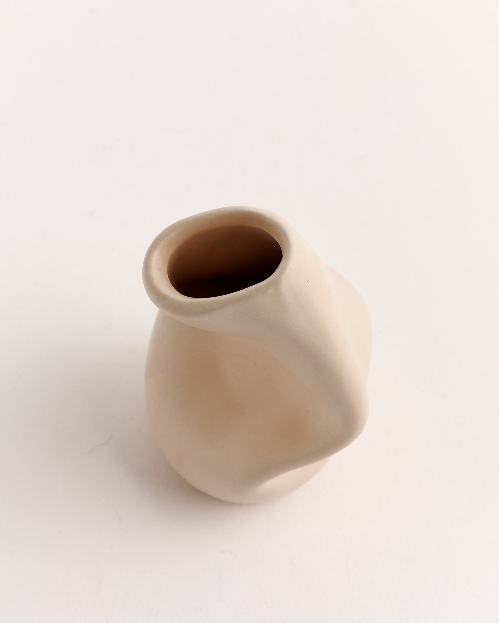 Small Solitude Vessel in Matte Peach