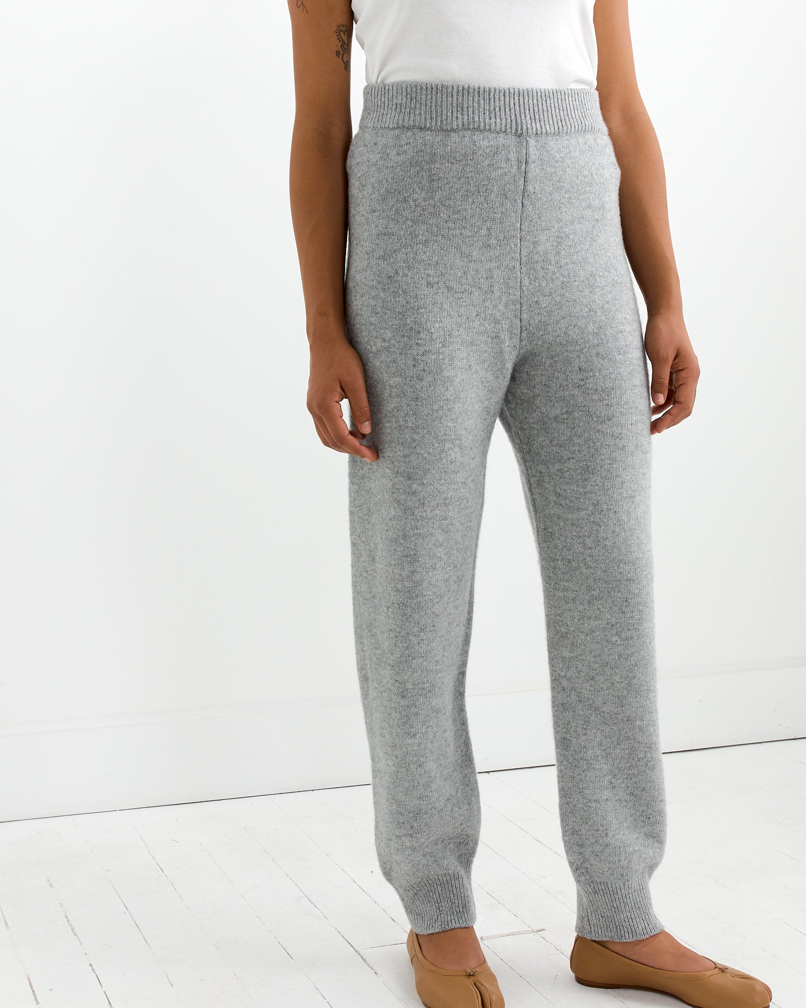 Cashmere Blend Knit Pant in Grey