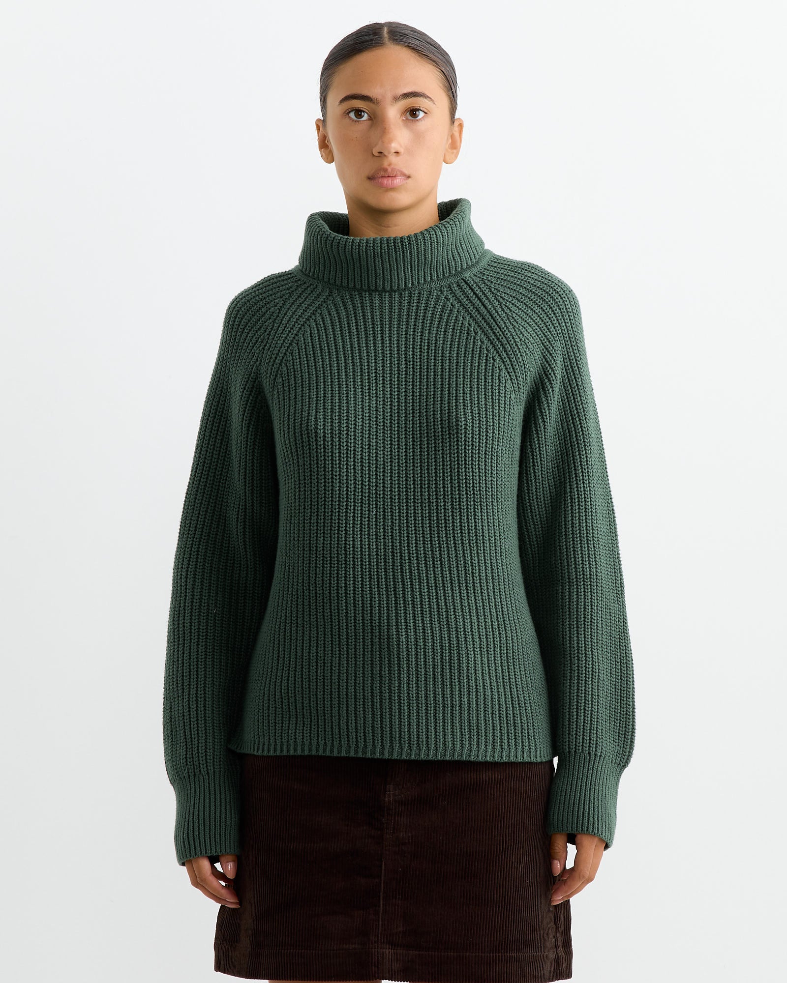 Chelsea Turtleneck in Hunter Green