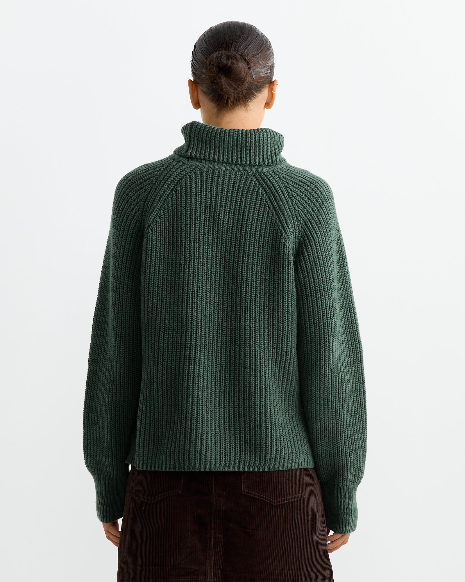 Chelsea Turtleneck in Hunter Green