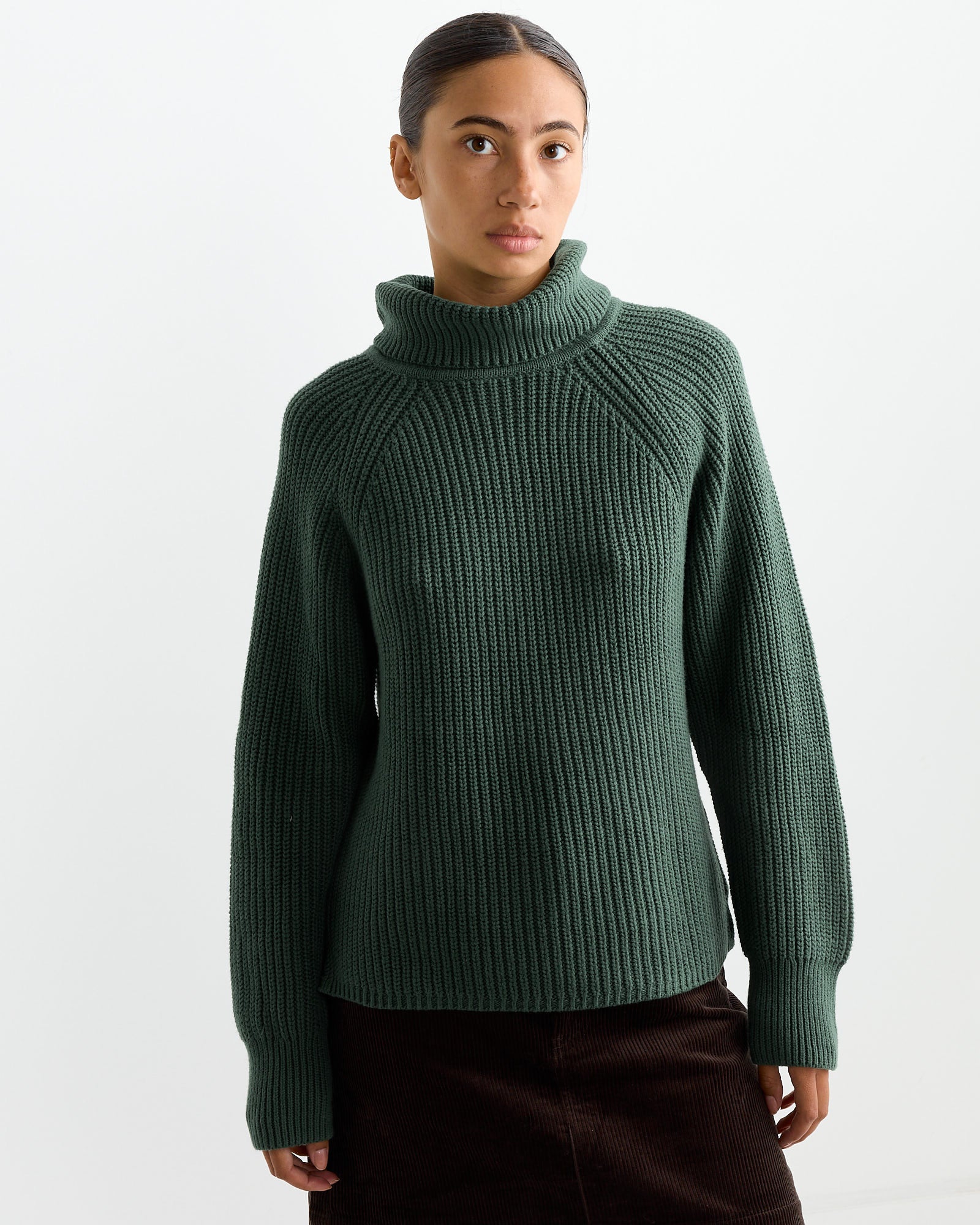 Chelsea Turtleneck in Hunter Green