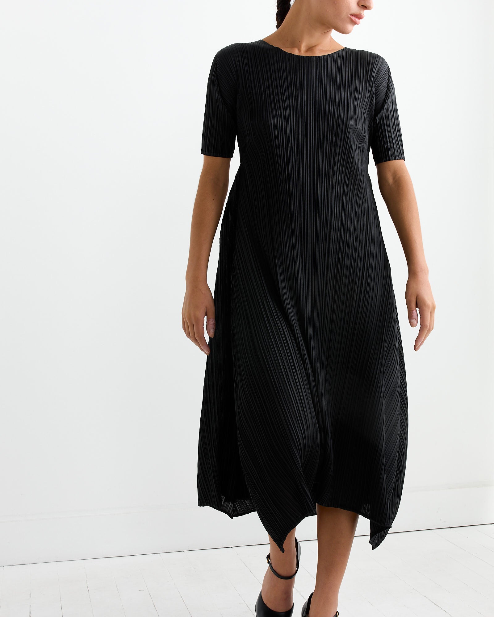 Efficient Square Dress in Black