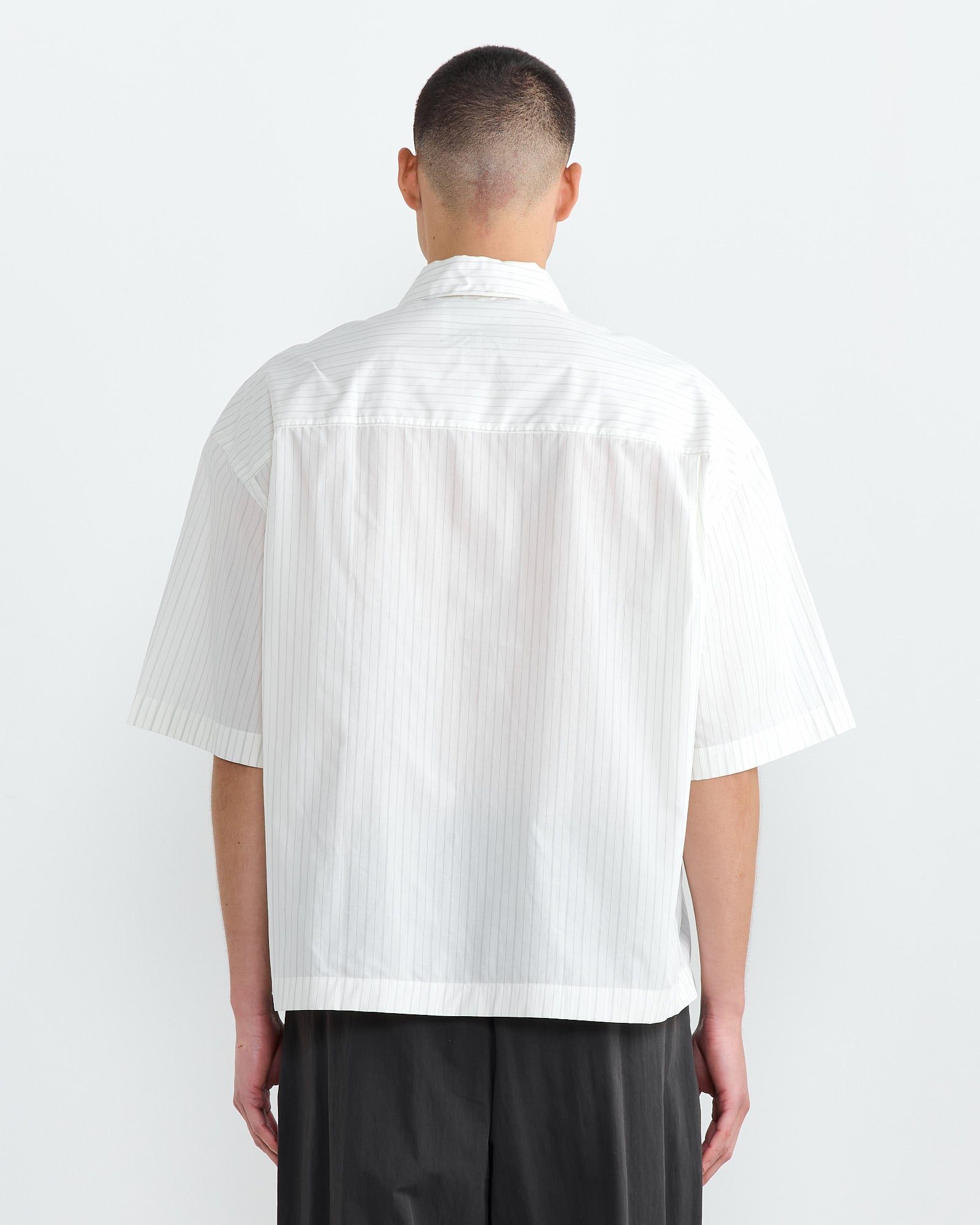 Studio Nicholson Sanko Shirt Parchment Stripe - Parchment Stripe / L (266087)