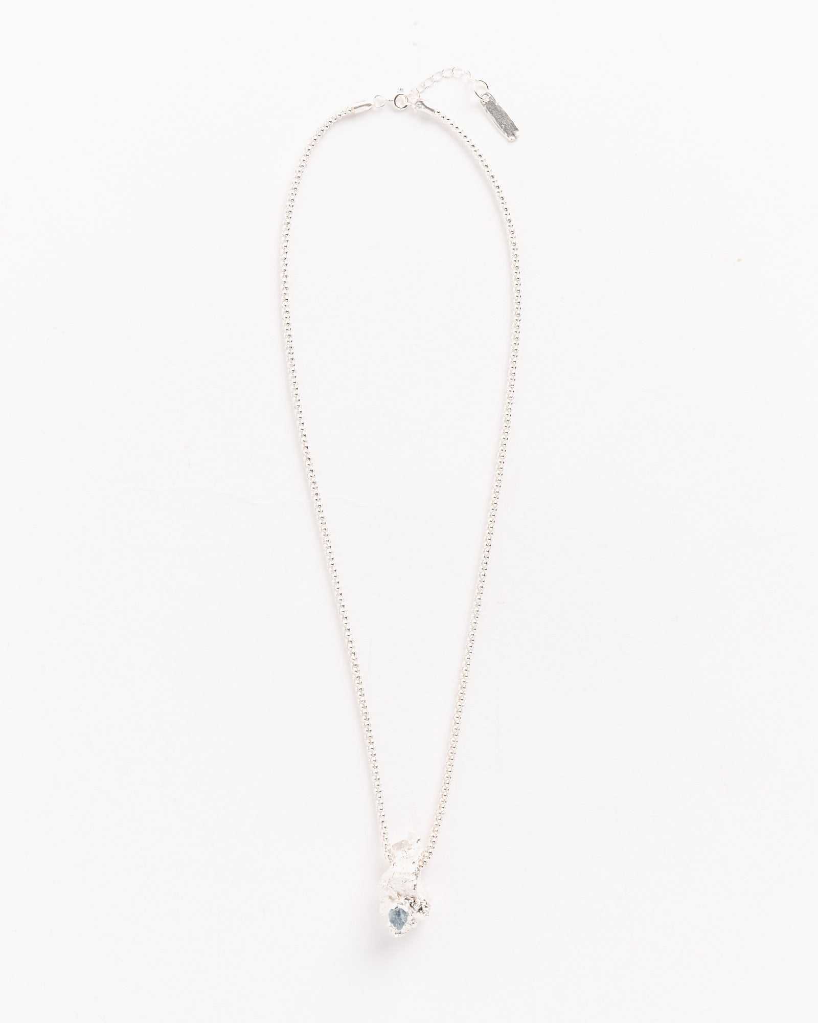 Una Caracola Bolas Necklace in Silver