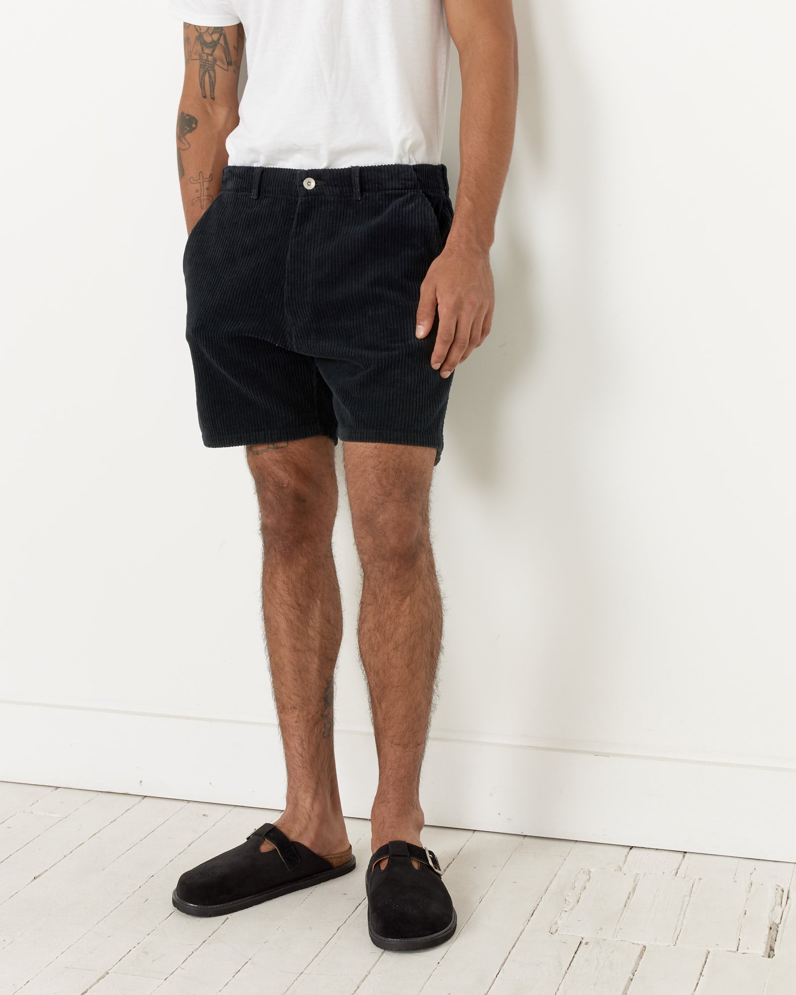 Laguna Short Corduroy in Washed Black