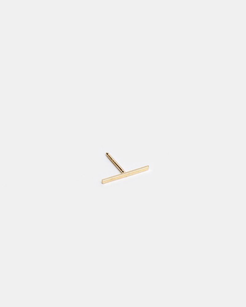 Long Staple Stud in 14K Gold